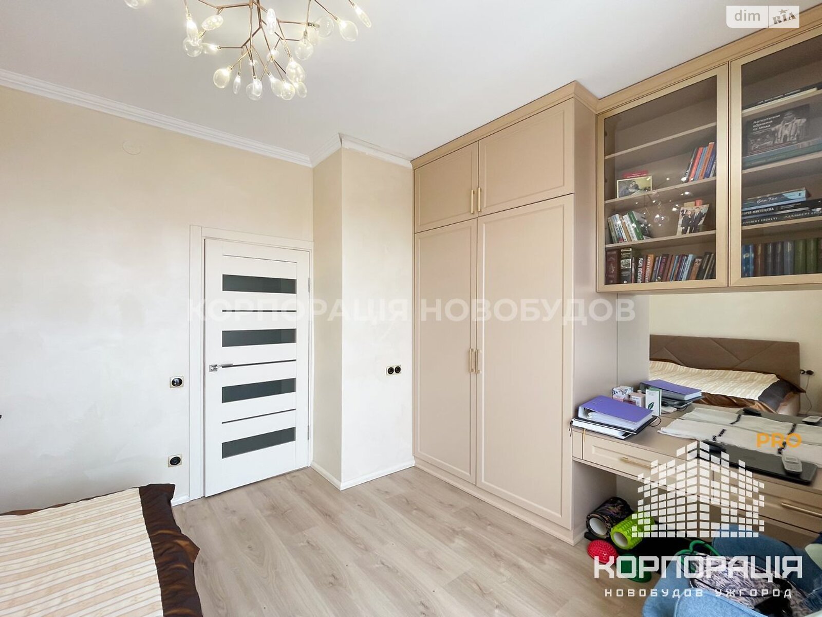 Продаж чотирикімнатної квартири в Ужгороді, на вул. Руська 30, район Центр фото 1 Продаж чотирикімнатної квартири в Ужгороді, на вул. Руська 30, район Центр фото 1