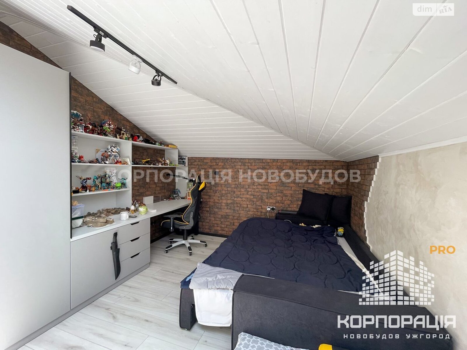 Продаж чотирикімнатної квартири в Ужгороді, на вул. Руська 30, район Центр фото 1 Продаж чотирикімнатної квартири в Ужгороді, на вул. Руська 30, район Центр фото 1
