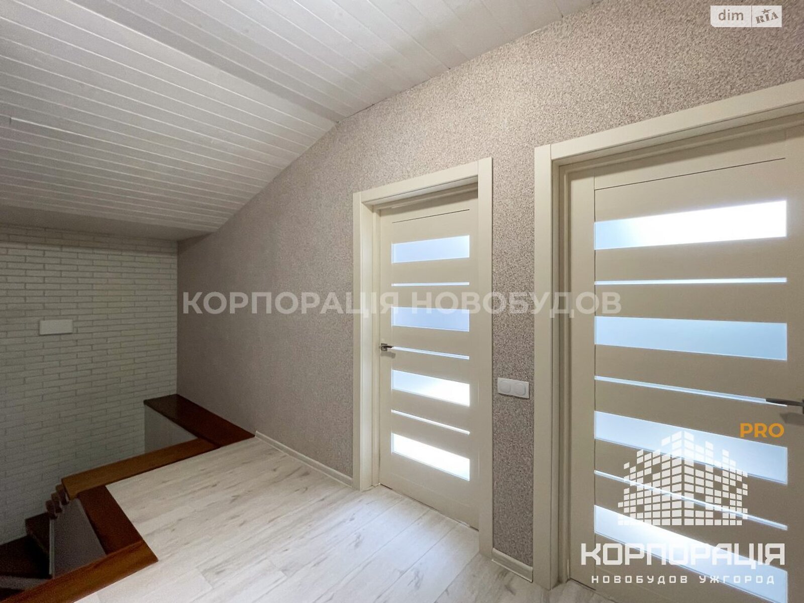 Продаж чотирикімнатної квартири в Ужгороді, на вул. Руська 30, район Центр фото 1 Продаж чотирикімнатної квартири в Ужгороді, на вул. Руська 30, район Центр фото 1