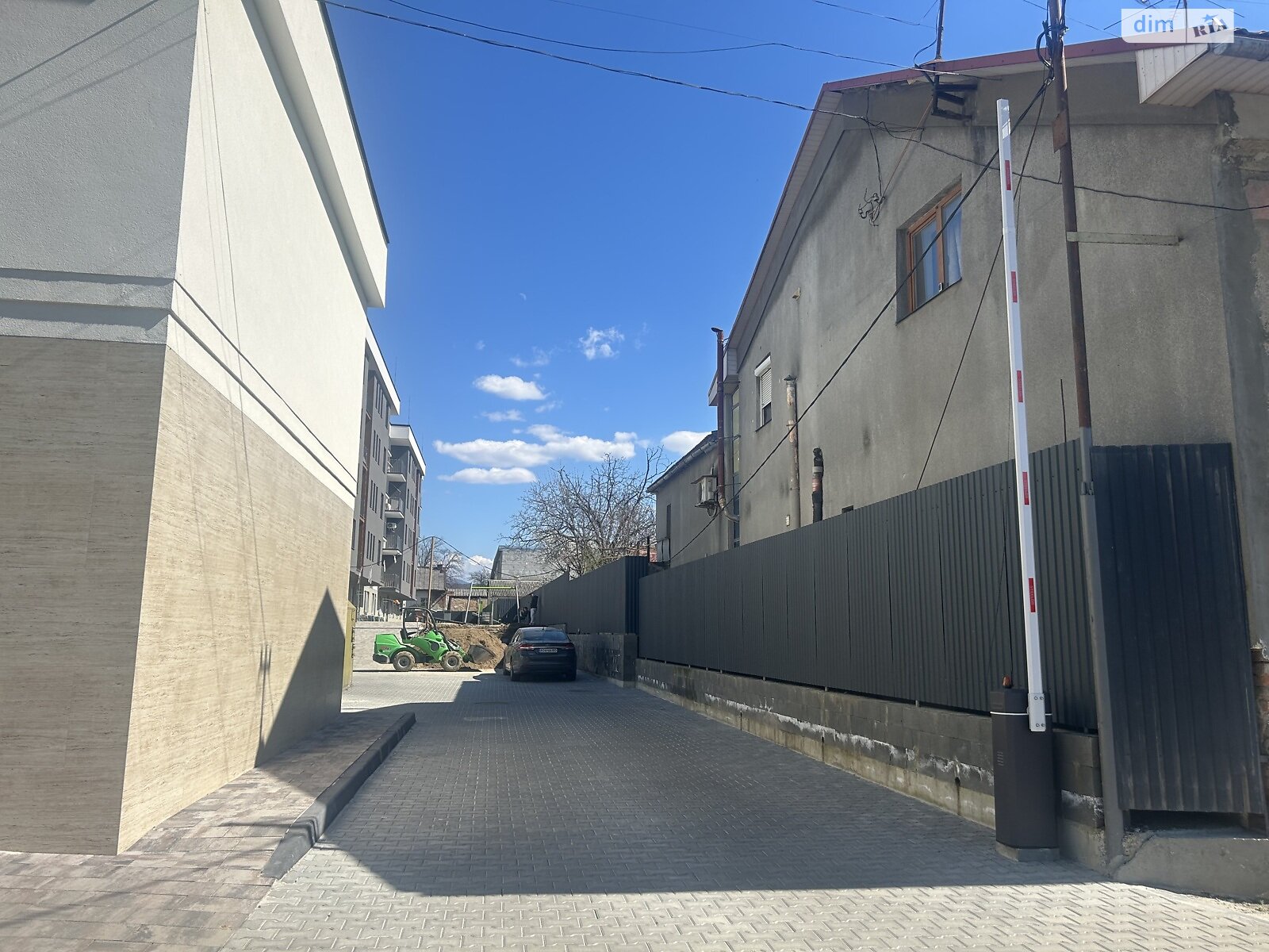 Продаж однокімнатної квартири в Ужгороді, на вул. Руська, район Центр фото 1 Продаж однокімнатної квартири в Ужгороді, на вул. Руська, район Центр фото 1