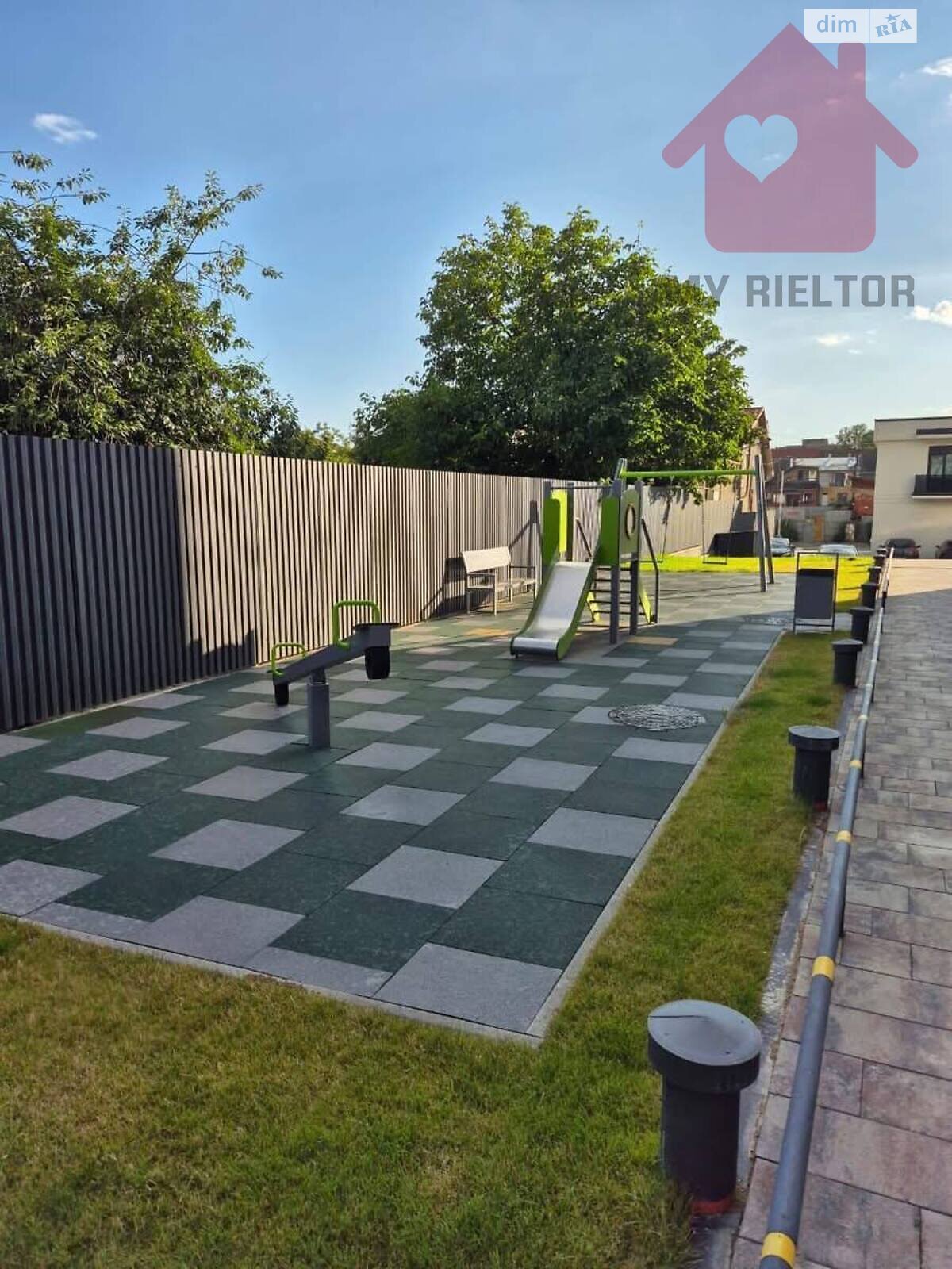 Продажа однокомнатной квартиры в Ужгороде, на ул. Русская 55, район Центр фото 1 Продажа однокомнатной квартиры в Ужгороде, на ул. Русская 55, район Центр фото 1