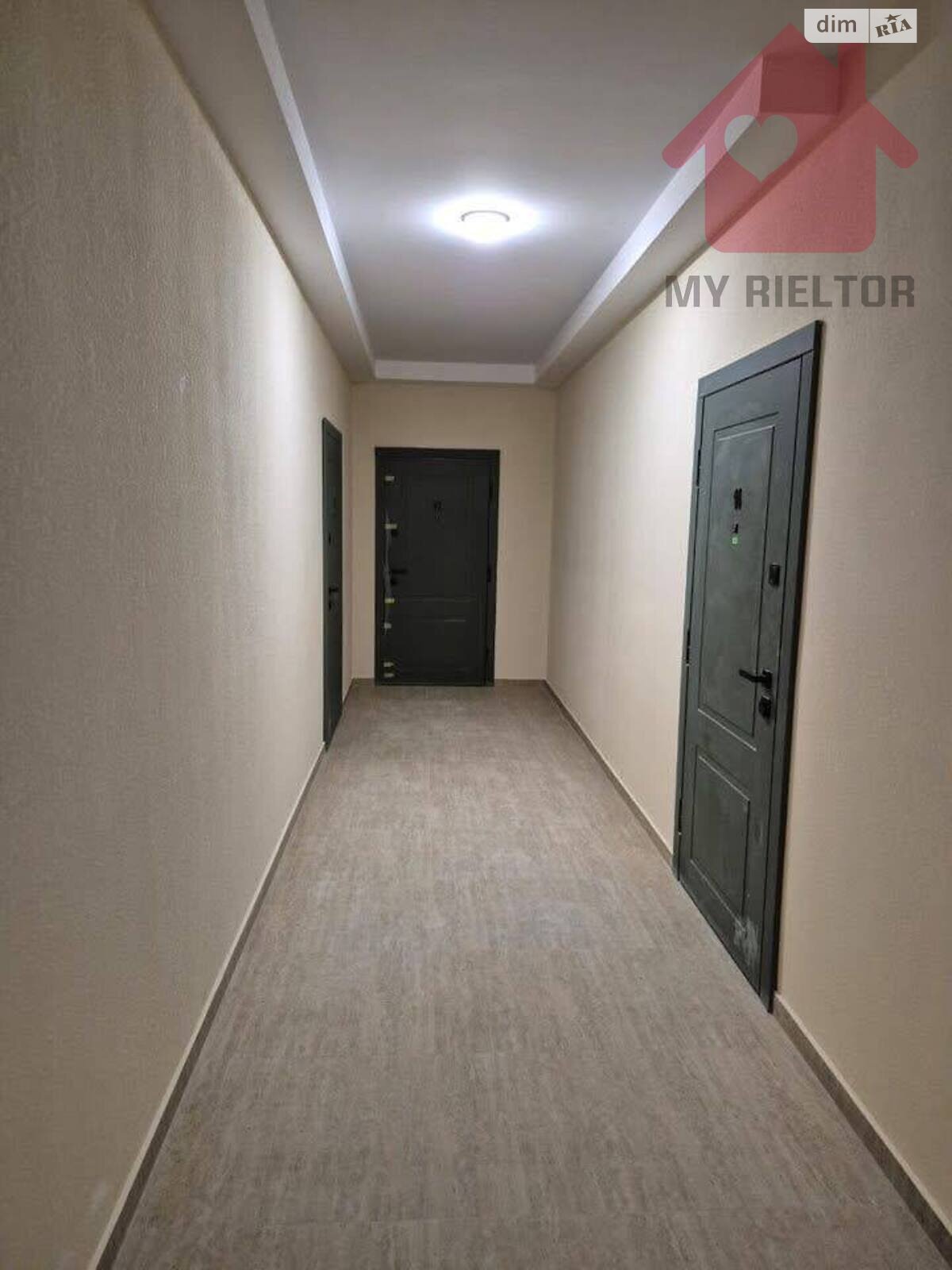 Продажа однокомнатной квартиры в Ужгороде, на ул. Русская 55, район Центр фото 1 Продажа однокомнатной квартиры в Ужгороде, на ул. Русская 55, район Центр фото 1