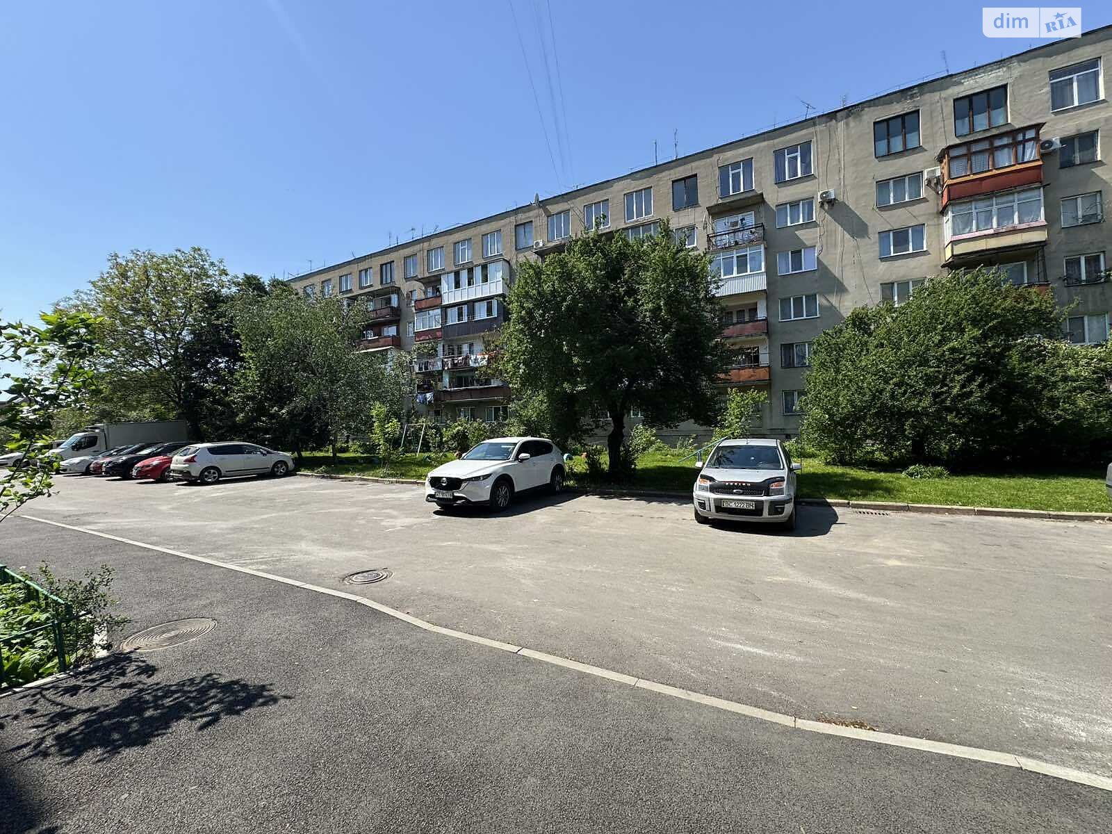 Продажа трехкомнатной квартиры в Ужгороде, на ул. Швабская, район Центр фото 1 Продажа трехкомнатной квартиры в Ужгороде, на ул. Швабская, район Центр фото 1
