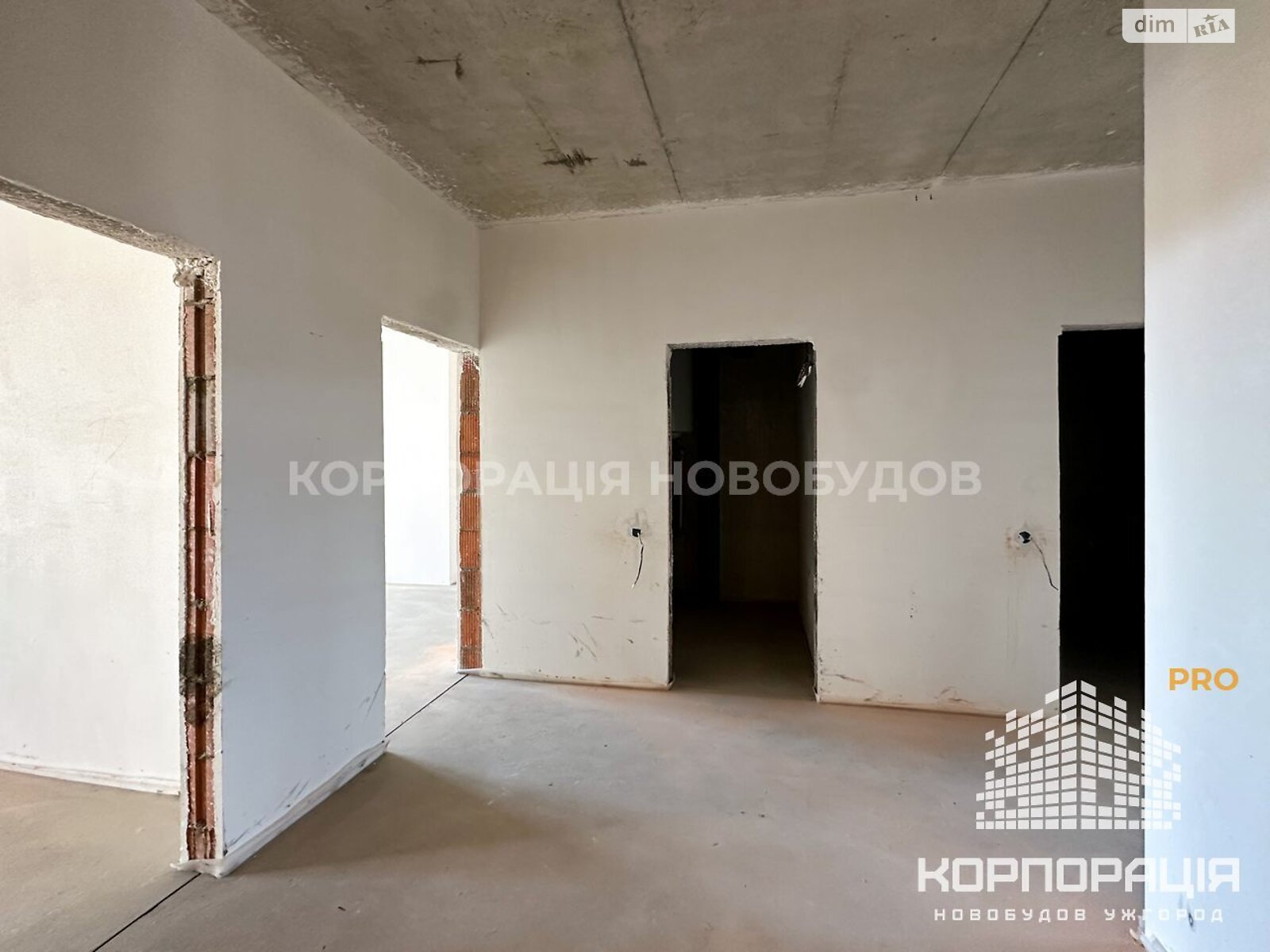 Продажа трехкомнатной квартиры в Ужгороде, на наб. Славянская 21А, район Центр фото 1