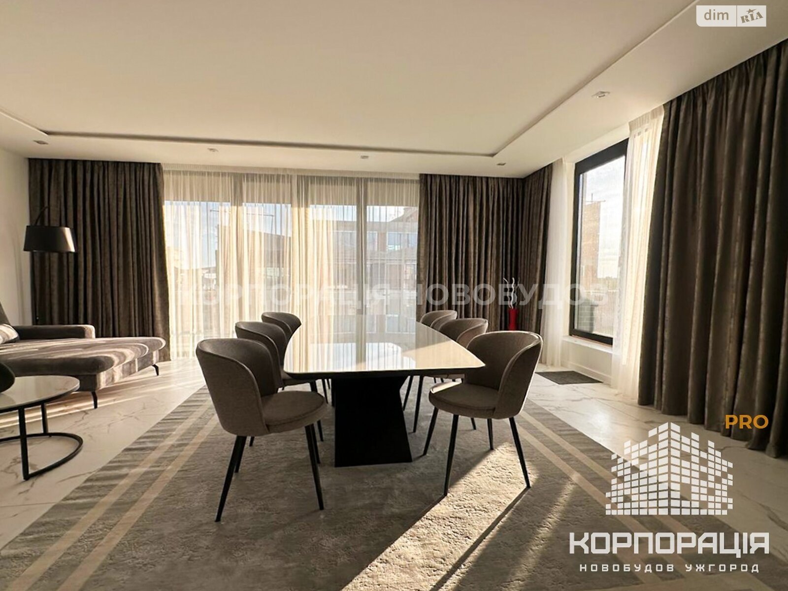 Продажа трехкомнатной квартиры в Ужгороде, на наб. Славянская 23А, район Центр фото 1 Продажа трехкомнатной квартиры в Ужгороде, на наб. Славянская 23А, район Центр фото 1