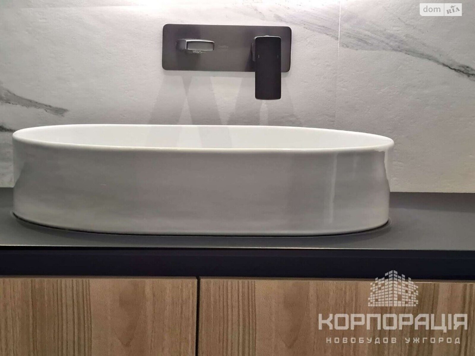Продаж трикімнатної квартири в Ужгороді, на вул. Собранецька, район Центр фото 1 Продаж трикімнатної квартири в Ужгороді, на вул. Собранецька, район Центр фото 1