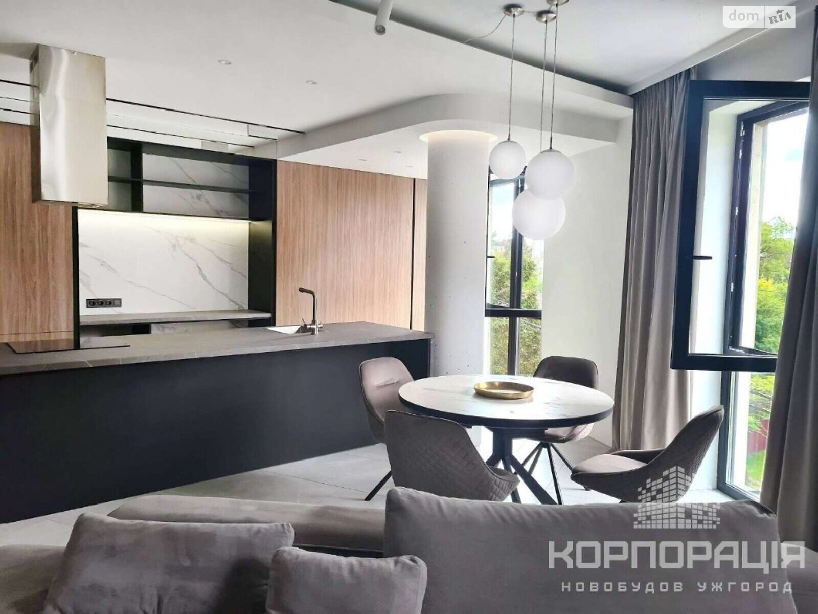 Продаж трикімнатної квартири в Ужгороді, на вул. Собранецька, район Центр фото 1 Продаж трикімнатної квартири в Ужгороді, на вул. Собранецька, район Центр фото 1