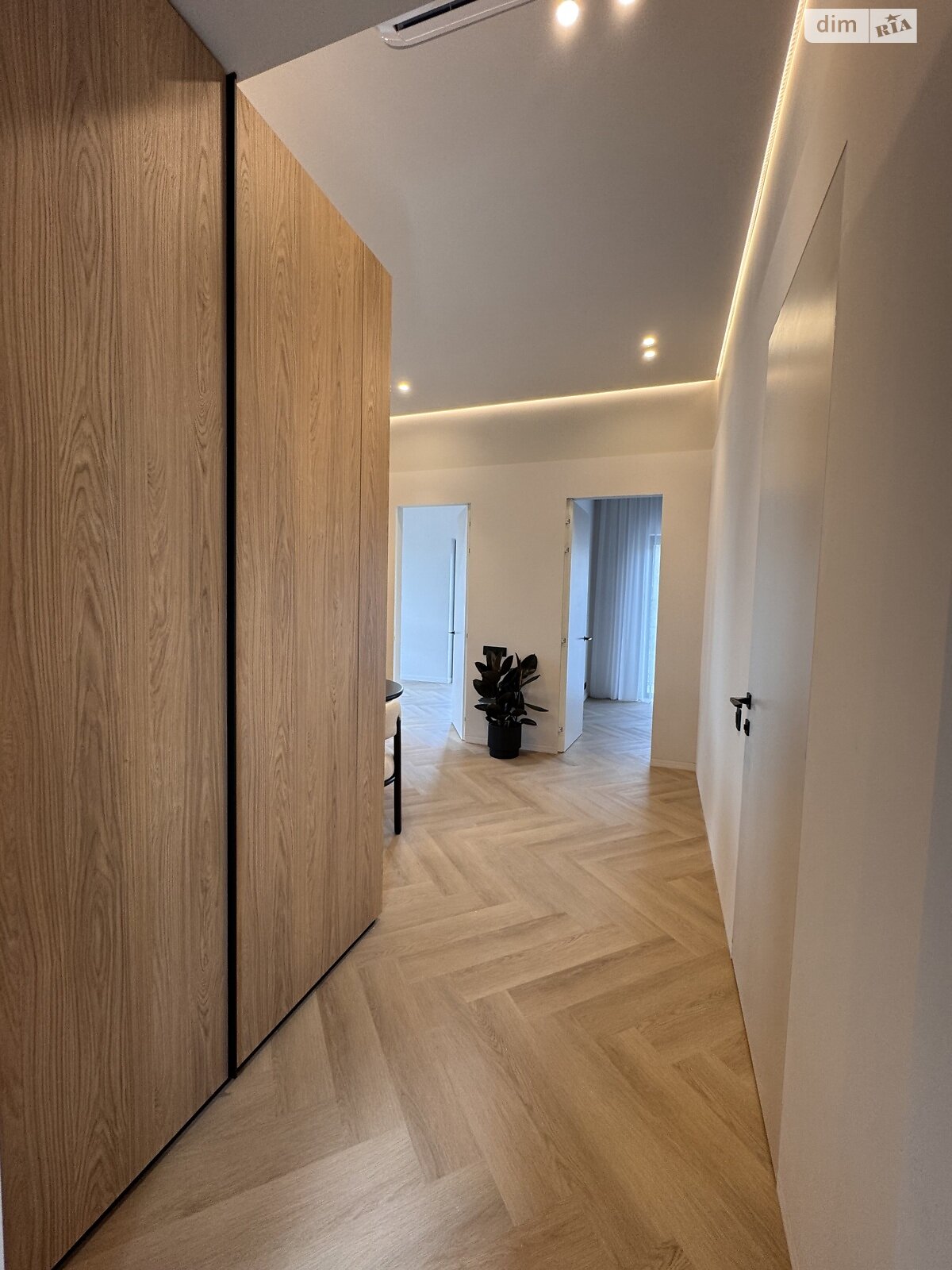 Продажа двухкомнатной квартиры в Ужгороде, на ул. Собранецкая 86, кв. 20, район Центр фото 1 Продажа двухкомнатной квартиры в Ужгороде, на ул. Собранецкая 86, кв. 20, район Центр фото 1