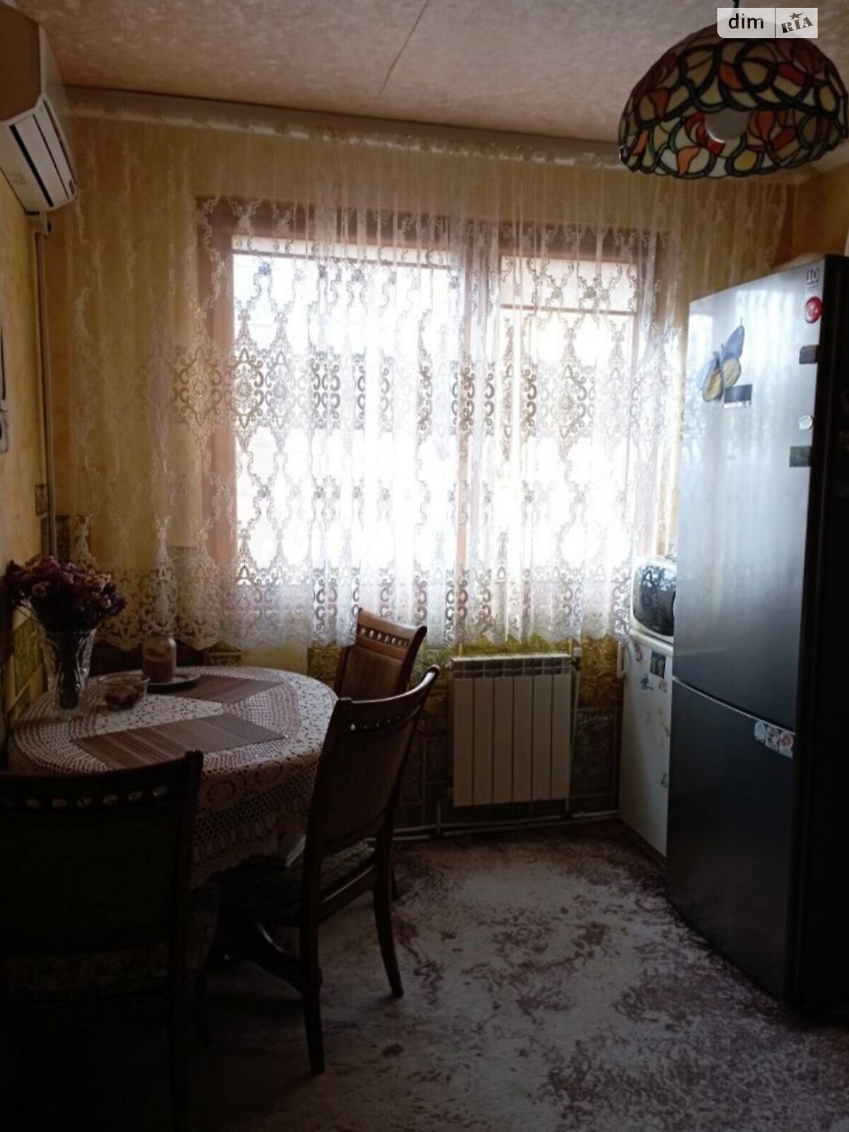 Продажа трехкомнатной квартиры в Ужгороде, на просп. Свободы 46, район Центр фото 1