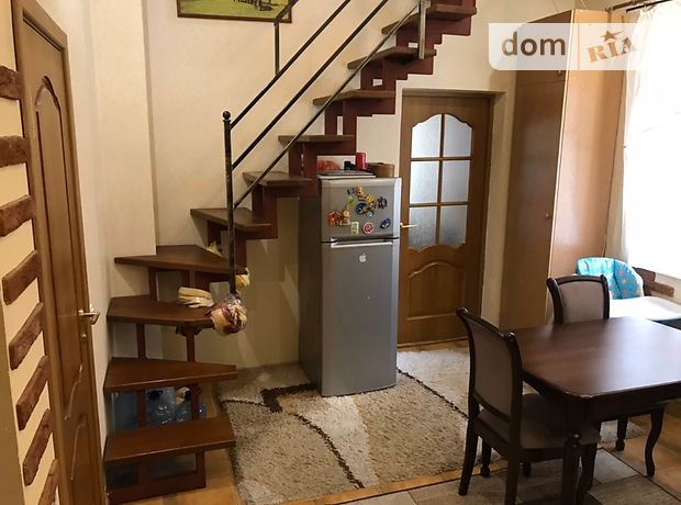 Продажа трехкомнатной квартиры в Ужгороде, на ул. Волошина район Центр фото 1 Продажа трехкомнатной квартиры в Ужгороде, на ул. Волошина район Центр фото 1