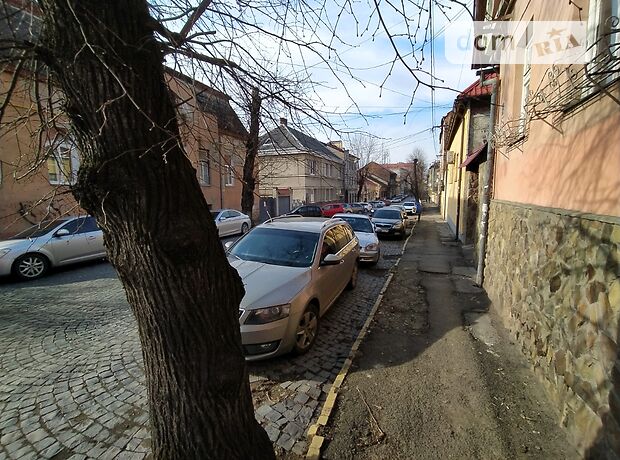 Продажа трехкомнатной квартиры в Ужгороде, на ул. Волошина район Центр фото 1 Продажа трехкомнатной квартиры в Ужгороде, на ул. Волошина район Центр фото 1