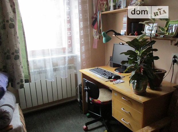 Продажа четырехкомнатной квартиры в Ужгороде, на ул. Волошина район Центр фото 1 Продажа четырехкомнатной квартиры в Ужгороде, на ул. Волошина район Центр фото 1