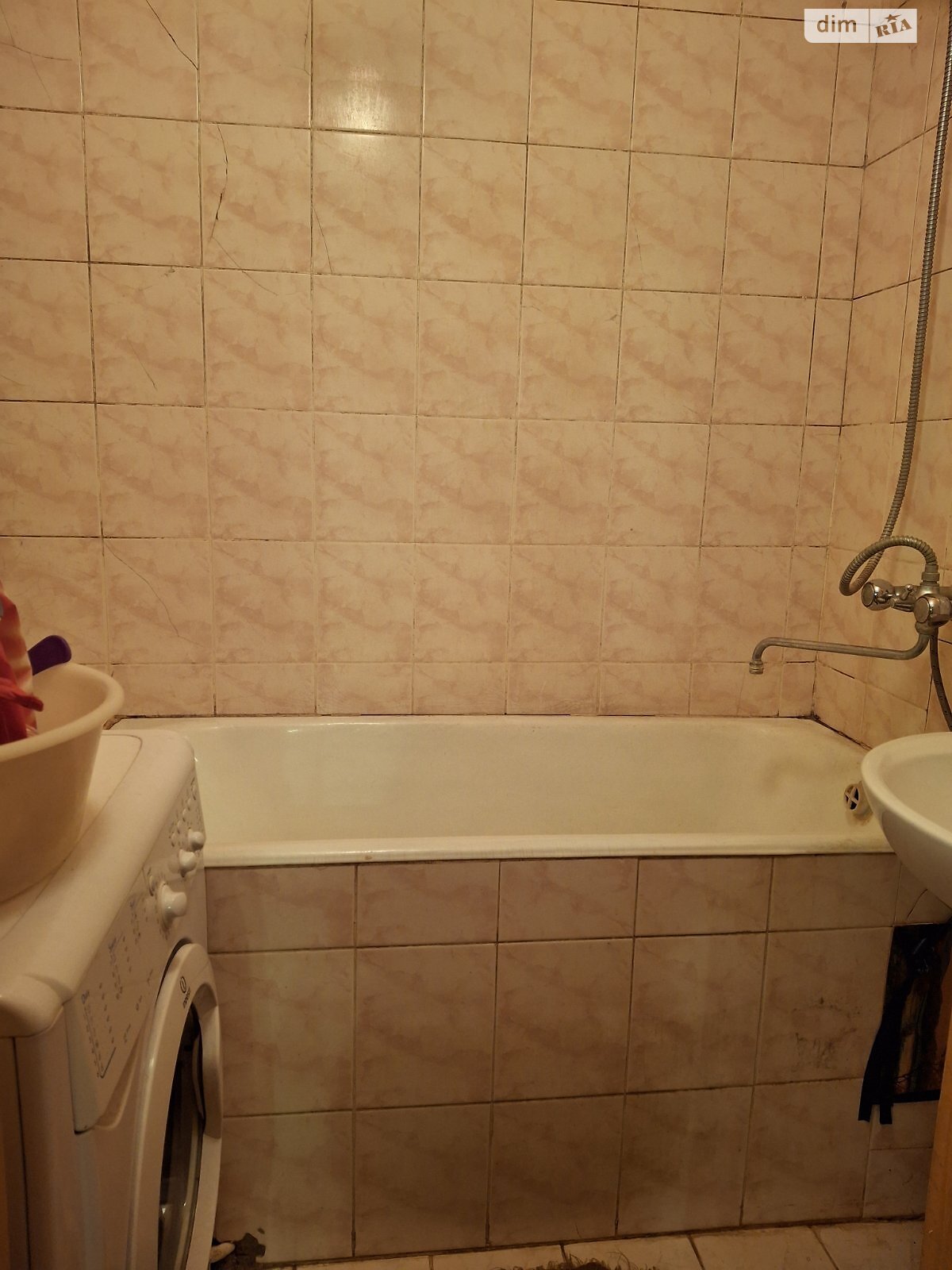 Продаж чотирикімнатної квартири в Ужгороді, на вул. Ярослава Геляса 6, район Центр фото 1 Продаж чотирикімнатної квартири в Ужгороді, на вул. Ярослава Геляса 6, район Центр фото 1