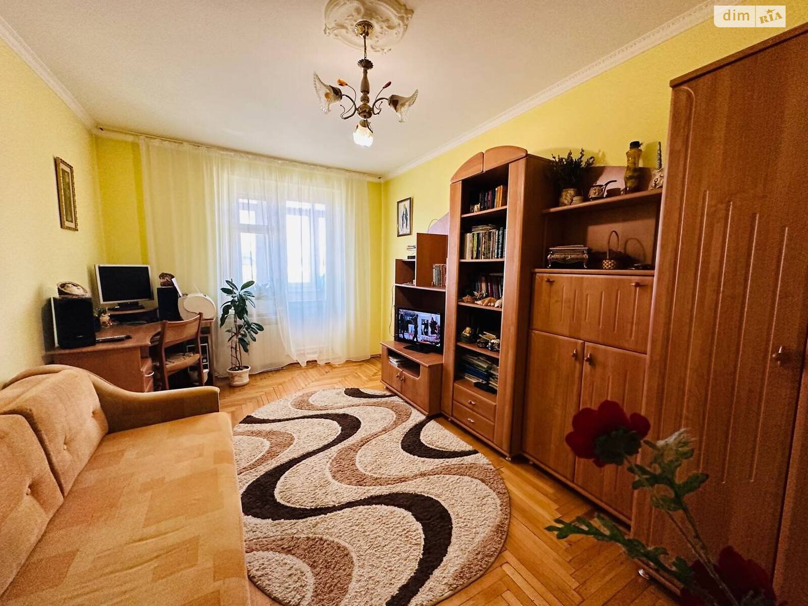 Продажа трехкомнатной квартиры в Ужгороде, на ул. Айвазовского 18, район Центр фото 1
