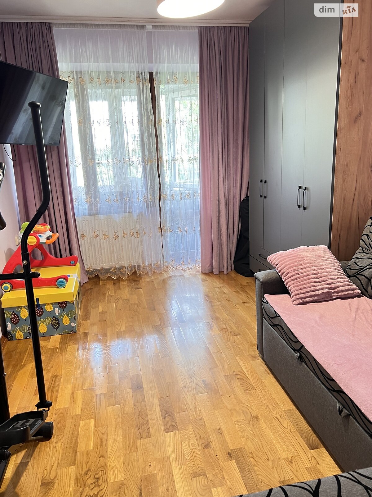 Продаж трикімнатної квартири в Ужгороді, на вул. Франтішека Тихого 13А, район Вербник фото 1 Продаж трикімнатної квартири в Ужгороді, на вул. Франтішека Тихого 13А, район Вербник фото 1