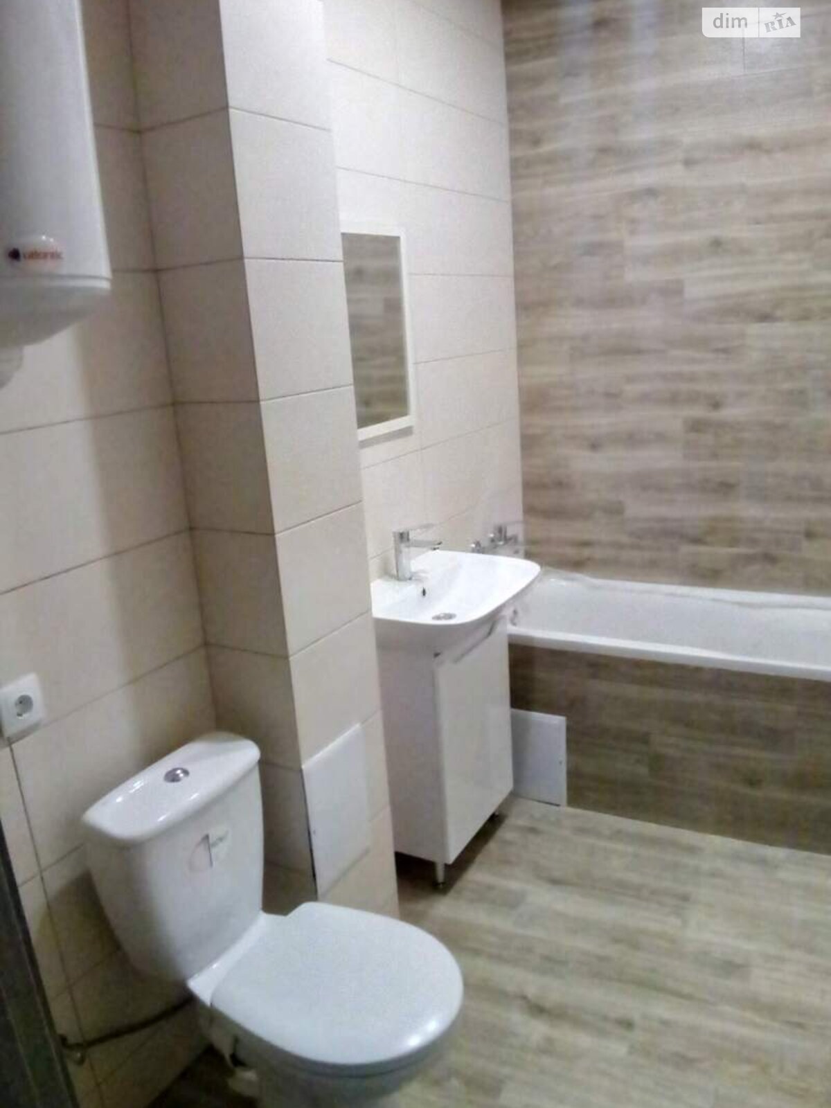 Продаж однокімнатної квартири в Ужгороді, на вул. Франтішека Тихого 13, район Вербник фото 1