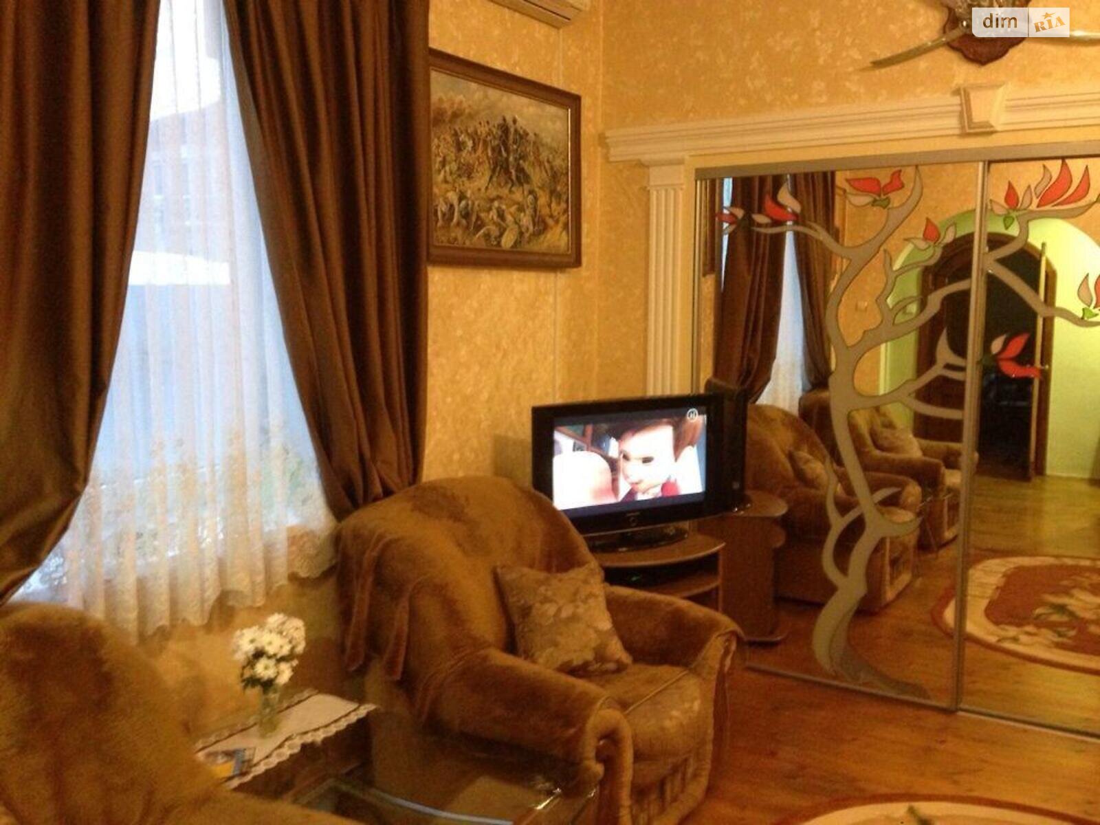 Продажа трехкомнатной квартиры в Ужгороде, на ул. Новака 1, район Вербнык фото 1