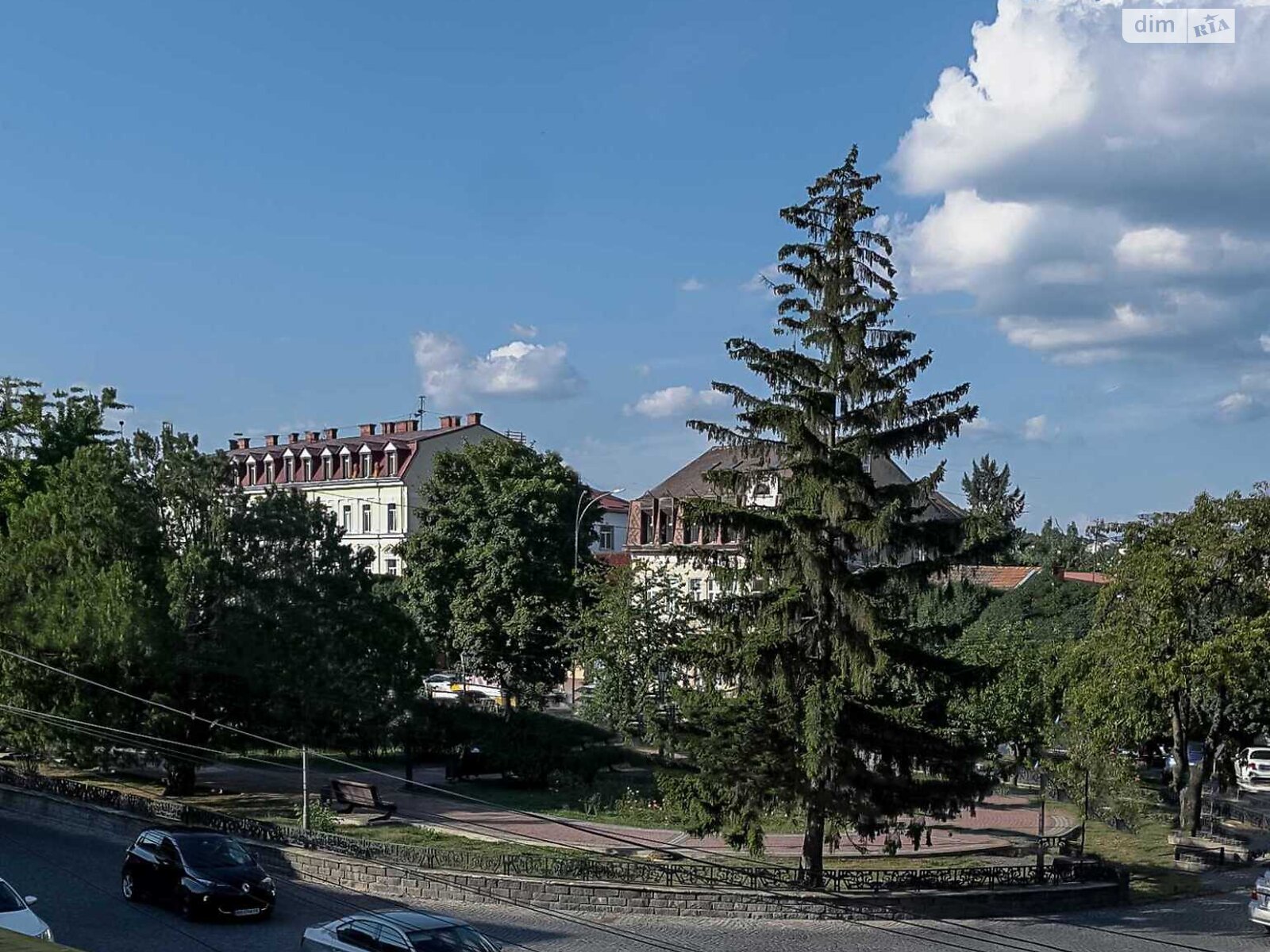Продажа трехкомнатной квартиры в Ужгороде, на пл. Петефи Шандора, район Вербнык фото 1 Продажа трехкомнатной квартиры в Ужгороде, на пл. Петефи Шандора, район Вербнык фото 1