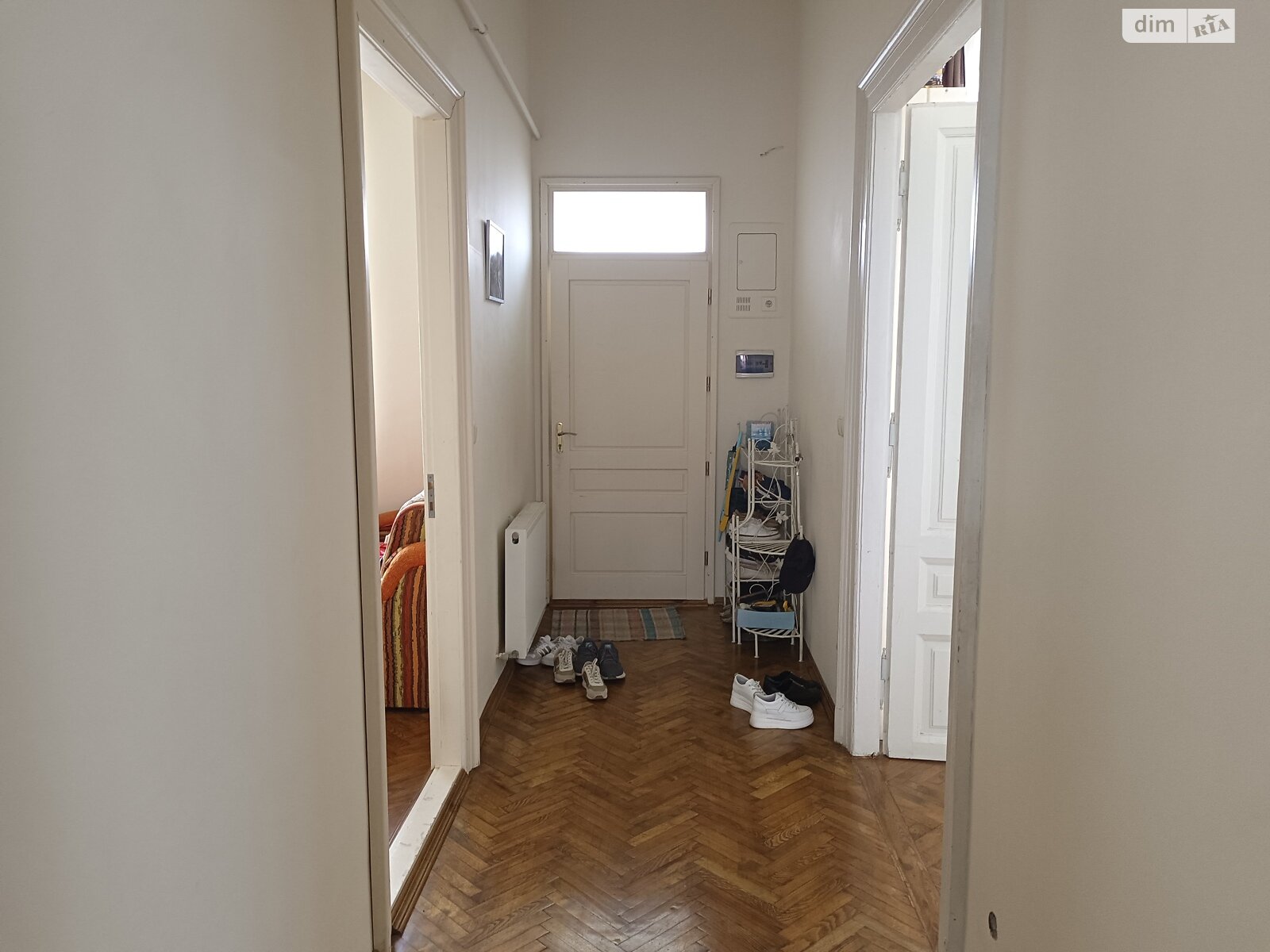Продажа трехкомнатной квартиры в Ужгороде, на пл. Петефи Шандора 10, район Вербнык фото 1 Продажа трехкомнатной квартиры в Ужгороде, на пл. Петефи Шандора 10, район Вербнык фото 1