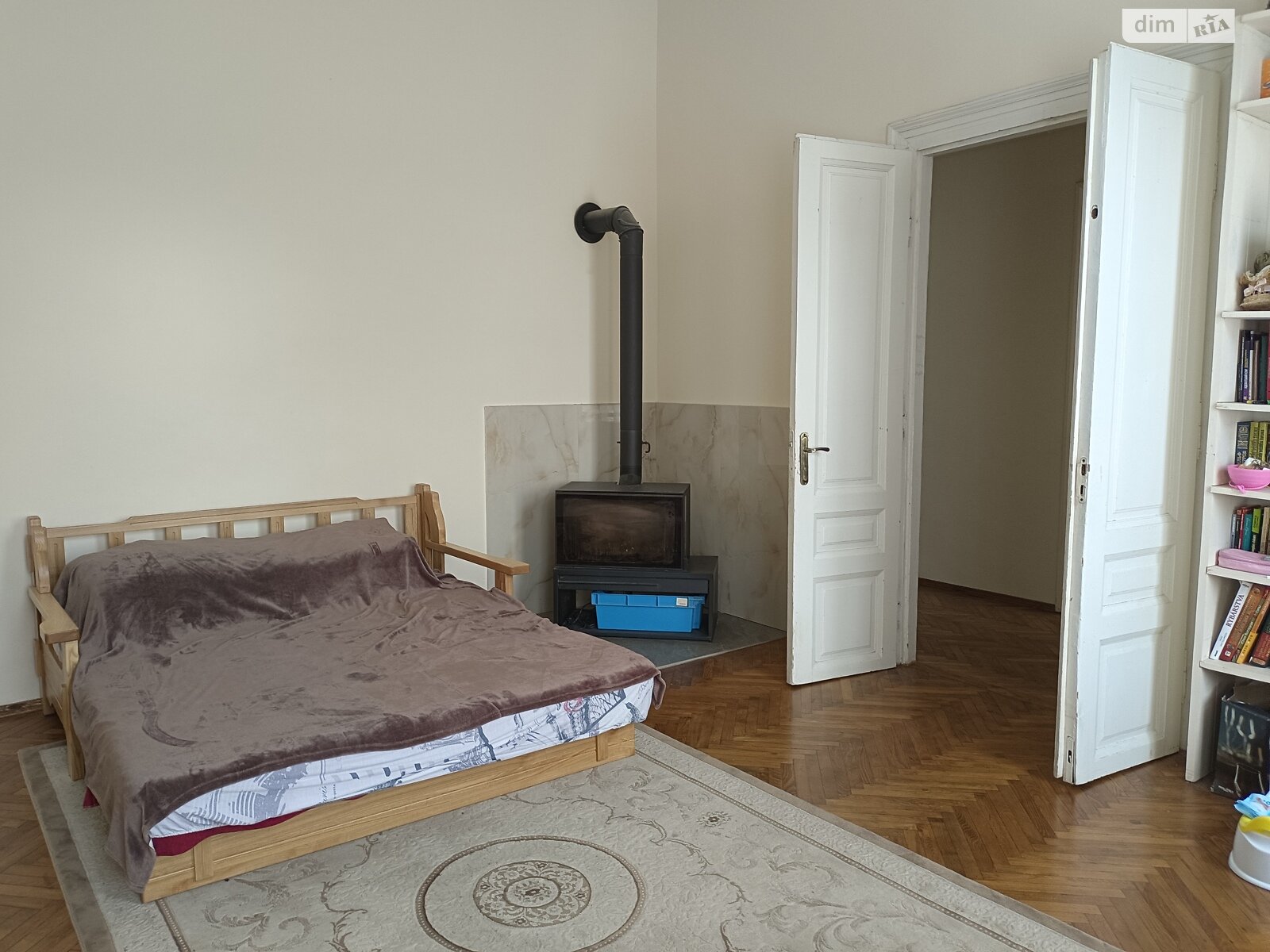 Продажа трехкомнатной квартиры в Ужгороде, на пл. Петефи Шандора 10, район Вербнык фото 1 Продажа трехкомнатной квартиры в Ужгороде, на пл. Петефи Шандора 10, район Вербнык фото 1