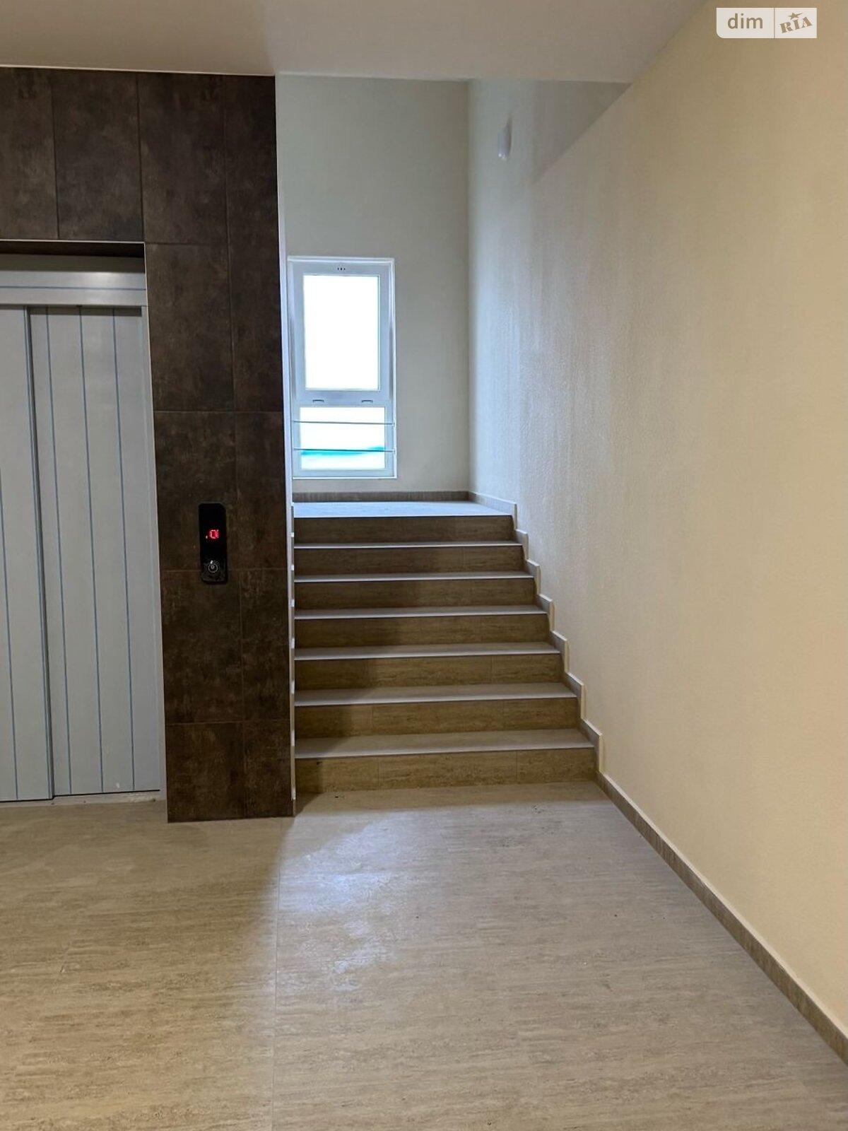 Продаж двокімнатної квартири в Ужгороді, на вул. Руська, район Вербник фото 1 Продаж двокімнатної квартири в Ужгороді, на вул. Руська, район Вербник фото 1