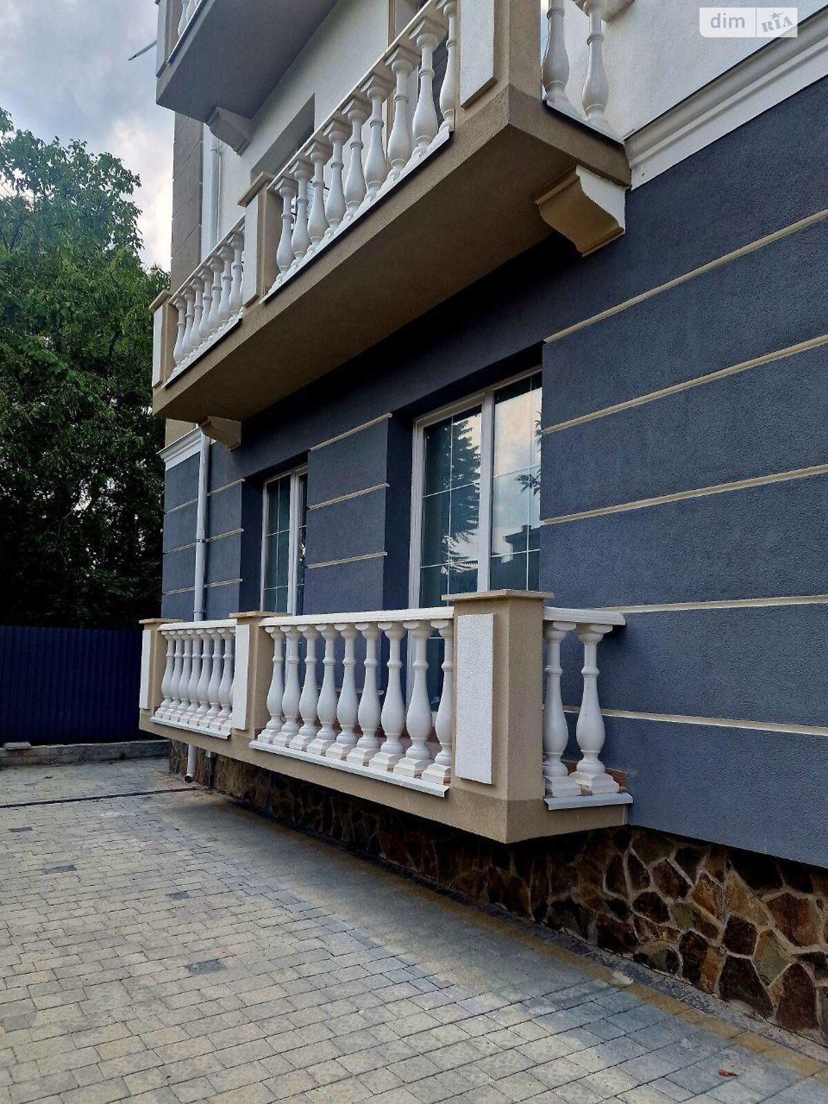 Продаж однокімнатної квартири в Ужгороді, на вул. Руська 30, район Вербник фото 1 Продаж однокімнатної квартири в Ужгороді, на вул. Руська 30, район Вербник фото 1