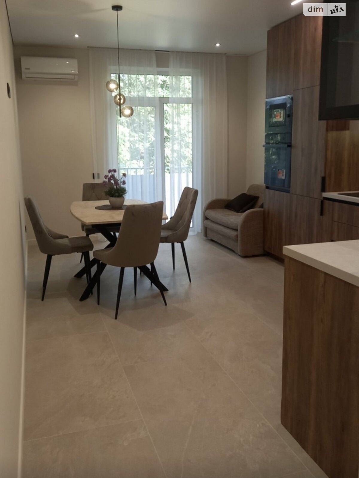 Продажа двухкомнатной квартиры в Ужгороде, на ул. Русская 41, район Вербнык фото 1 Продажа двухкомнатной квартиры в Ужгороде, на ул. Русская 41, район Вербнык фото 1