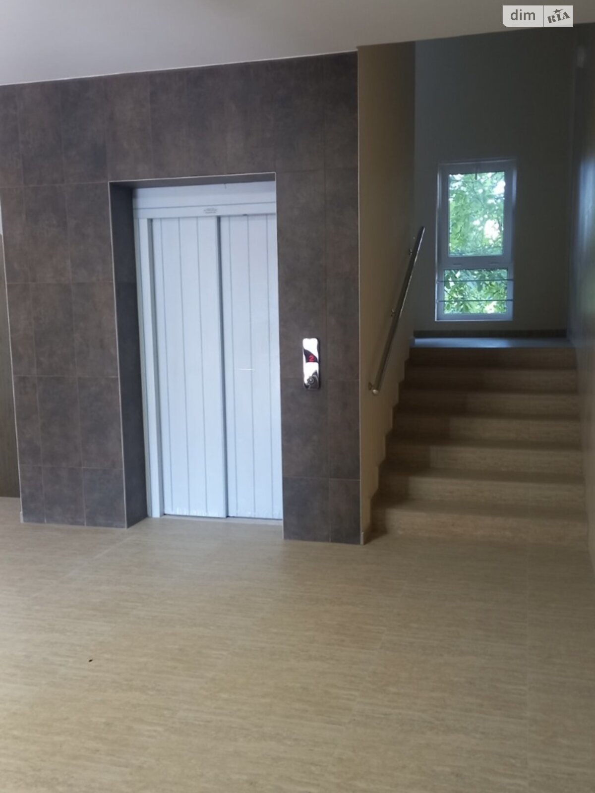 Продажа двухкомнатной квартиры в Ужгороде, на ул. Русская 41, район Вербнык фото 1 Продажа двухкомнатной квартиры в Ужгороде, на ул. Русская 41, район Вербнык фото 1