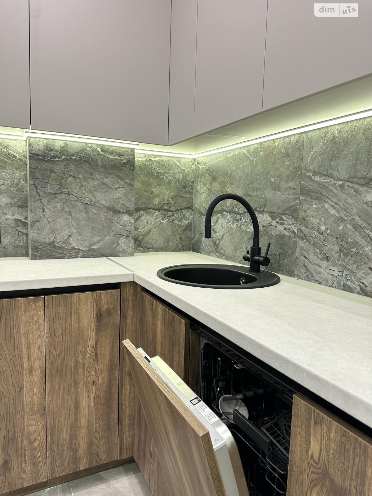 Продажа двухкомнатной квартиры в Ужгороде, на ул. Русская, район Вербнык фото 1