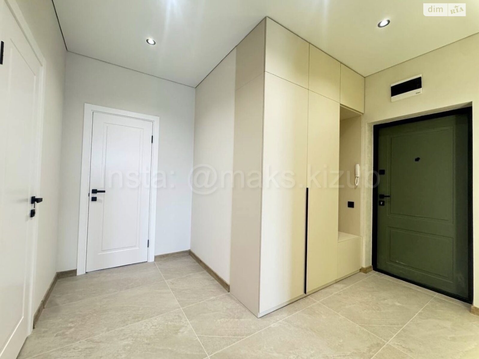 Продажа однокомнатной квартиры в Ужгороде, на ул. Русская 41, район Вербнык фото 1 Продажа однокомнатной квартиры в Ужгороде, на ул. Русская 41, район Вербнык фото 1