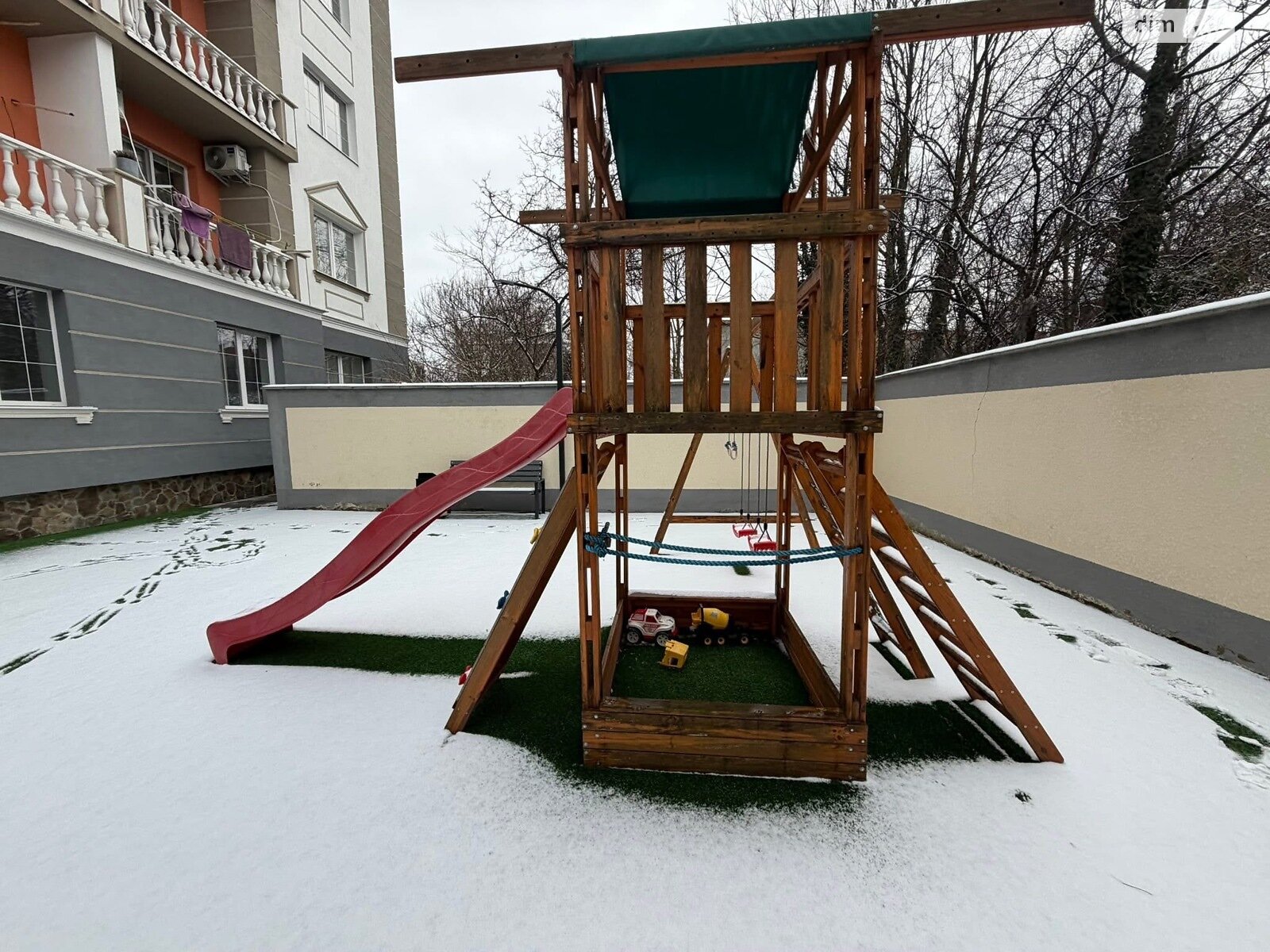 Продажа трехкомнатной квартиры в Ужгороде, на ул. Русская 30, район Вербнык фото 1