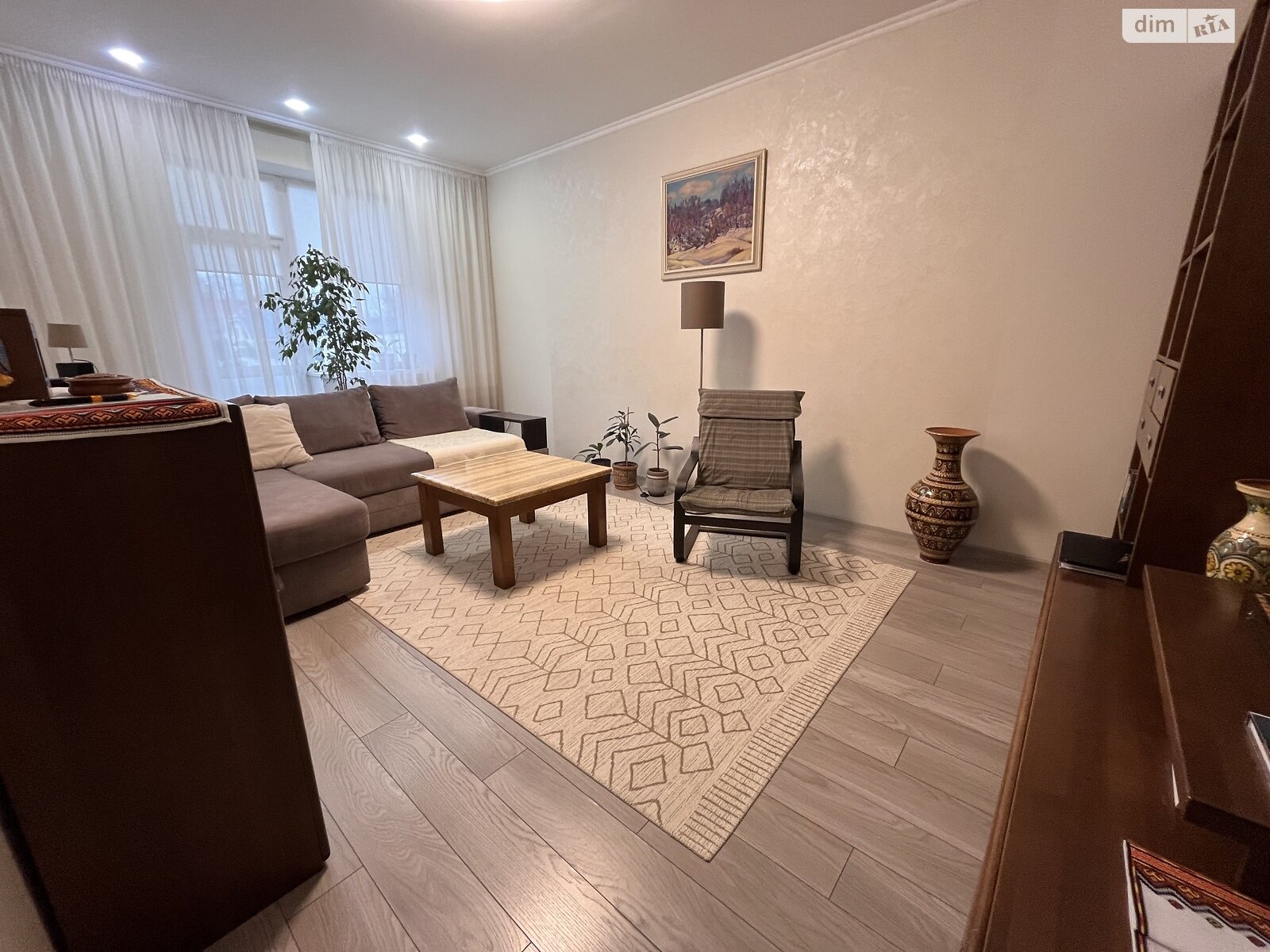 Продажа двухкомнатной квартиры в Ужгороде, на ул. Владимирская 56, фото 1 Продажа двухкомнатной квартиры в Ужгороде, на ул. Владимирская 56, фото 1