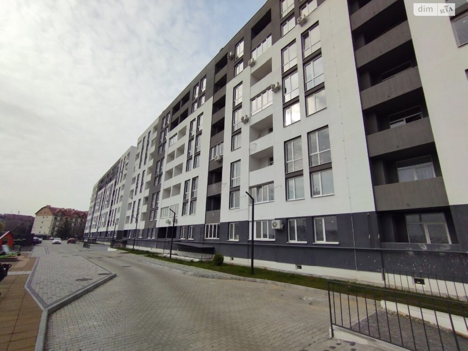 Продажа однокомнатной квартиры в Ужгороде, на ул. Воссоединения, фото 1