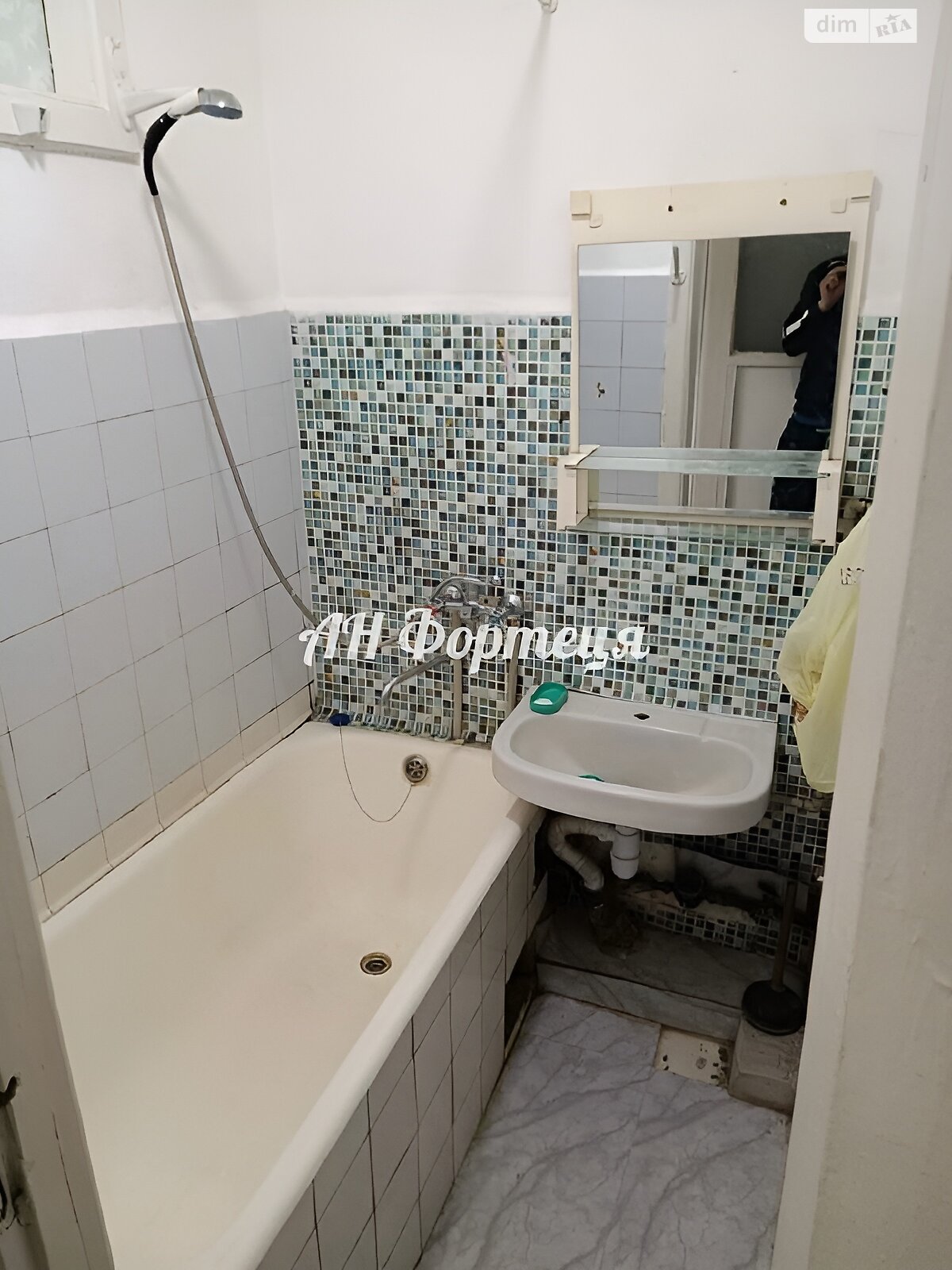 Продаж двокімнатної квартири в Ужгороді, на вул. Заньковецької, фото 1 Продаж двокімнатної квартири в Ужгороді, на вул. Заньковецької, фото 1