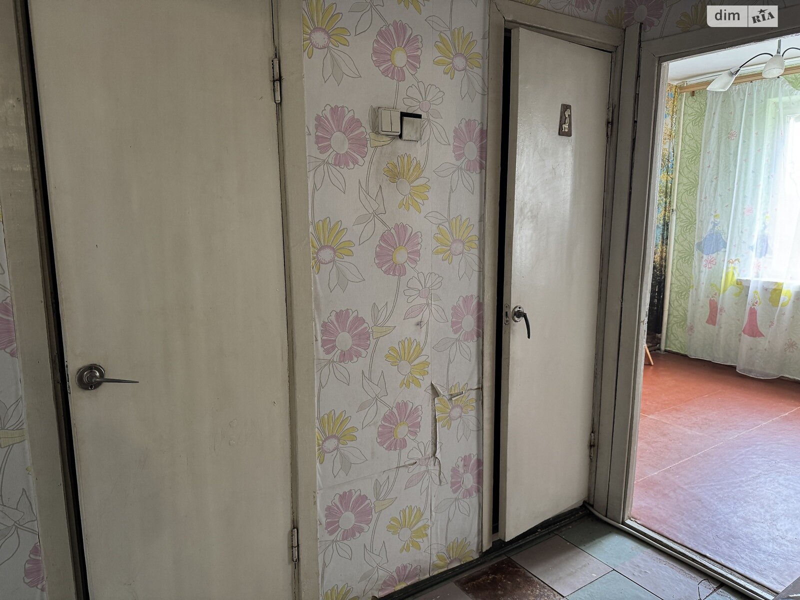 Продажа трехкомнатной квартиры в Ужгороде, на ул. Заньковецкой 25, фото 1 Продажа трехкомнатной квартиры в Ужгороде, на ул. Заньковецкой 25, фото 1