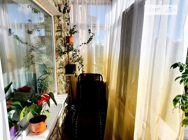 Продажа трехкомнатной квартиры в Умани, на ул. Комарова район Умань фото 1 Продажа трехкомнатной квартиры в Умани, на ул. Комарова район Умань фото 1