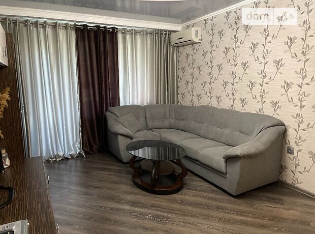 Продажа трехкомнатной квартиры в Умани, на Тищика 11 район Умань фото 1 Продажа трехкомнатной квартиры в Умани, на Тищика 11 район Умань фото 1