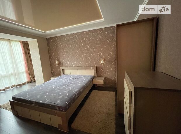 Продажа трехкомнатной квартиры в Умани, на Тищика 11 район Умань фото 1 Продажа трехкомнатной квартиры в Умани, на Тищика 11 район Умань фото 1