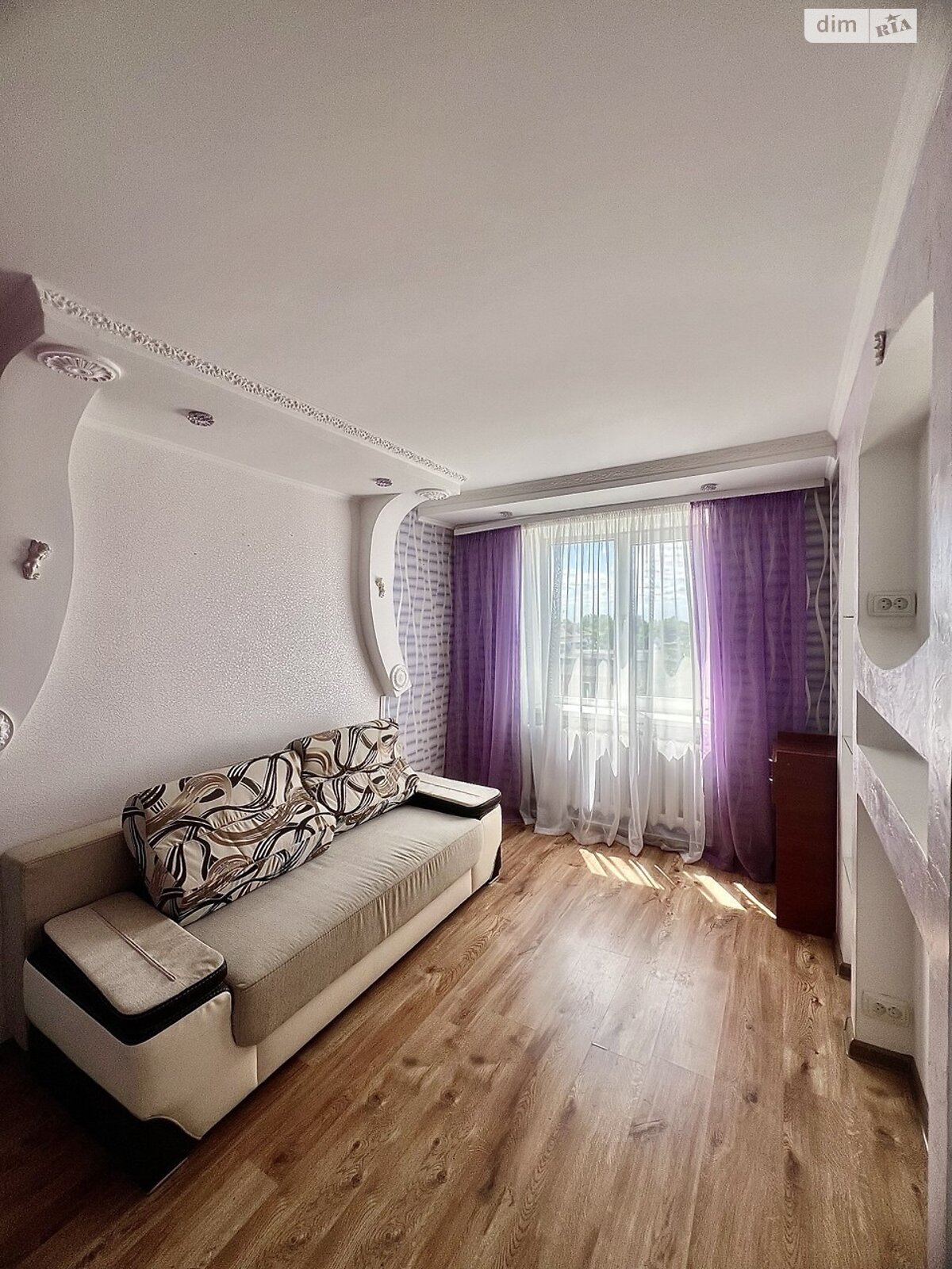 Продаж трикімнатної квартири в Вапнярці, на вул. Авіаторів, кв. 17, фото 1 Продаж трикімнатної квартири в Вапнярці, на вул. Авіаторів, кв. 17, фото 1