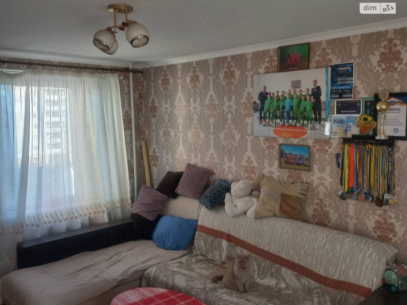 Продажа трехкомнатной квартиры в Варашу, на мкр. Строителей, фото 1 Продажа трехкомнатной квартиры в Варашу, на мкр. Строителей, фото 1