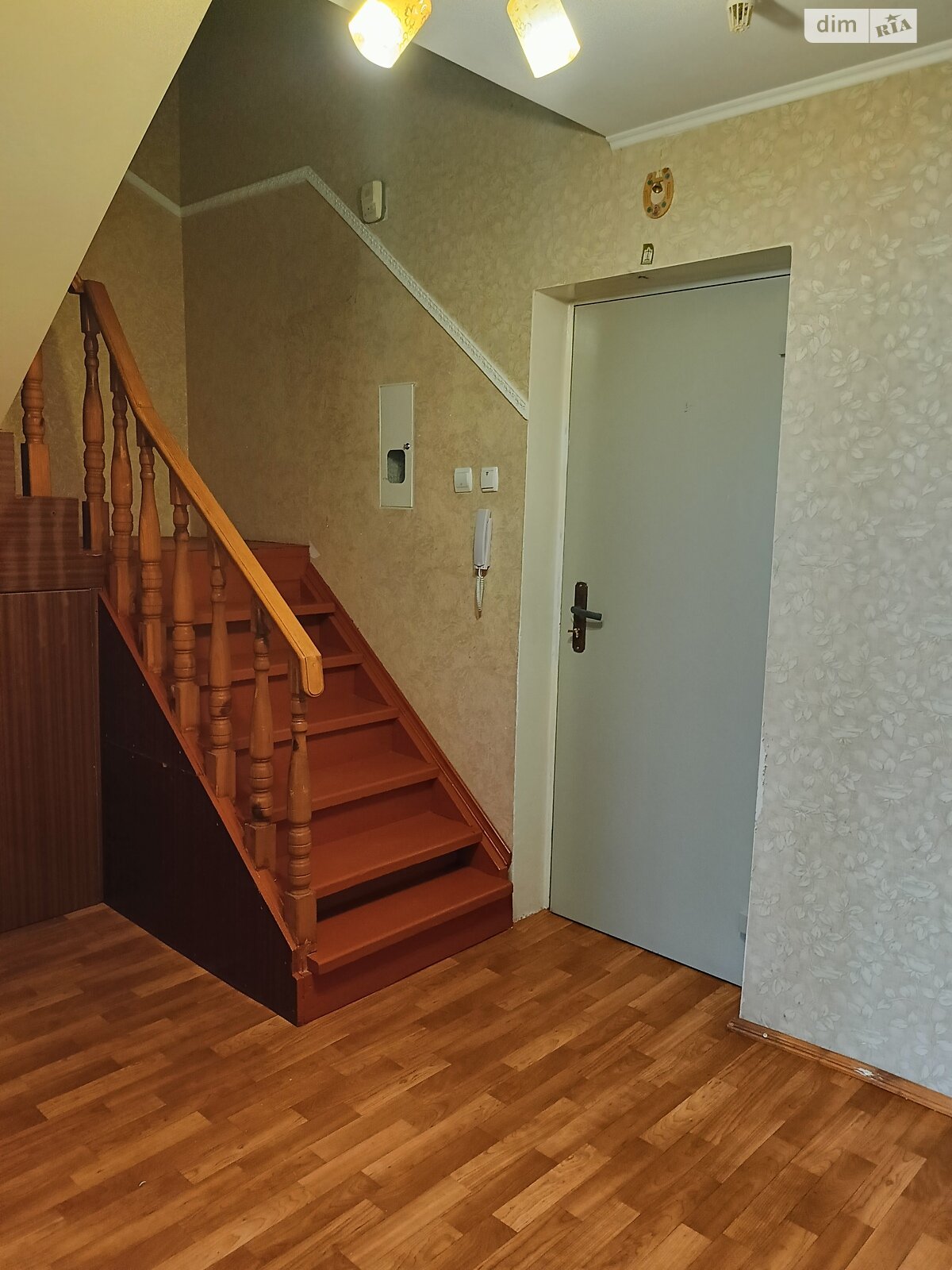 Продажа трехкомнатной квартиры в Варашу, на мкр. Победы 44, кв. 20, район Вараш фото 1 Продажа трехкомнатной квартиры в Варашу, на мкр. Победы 44, кв. 20, район Вараш фото 1