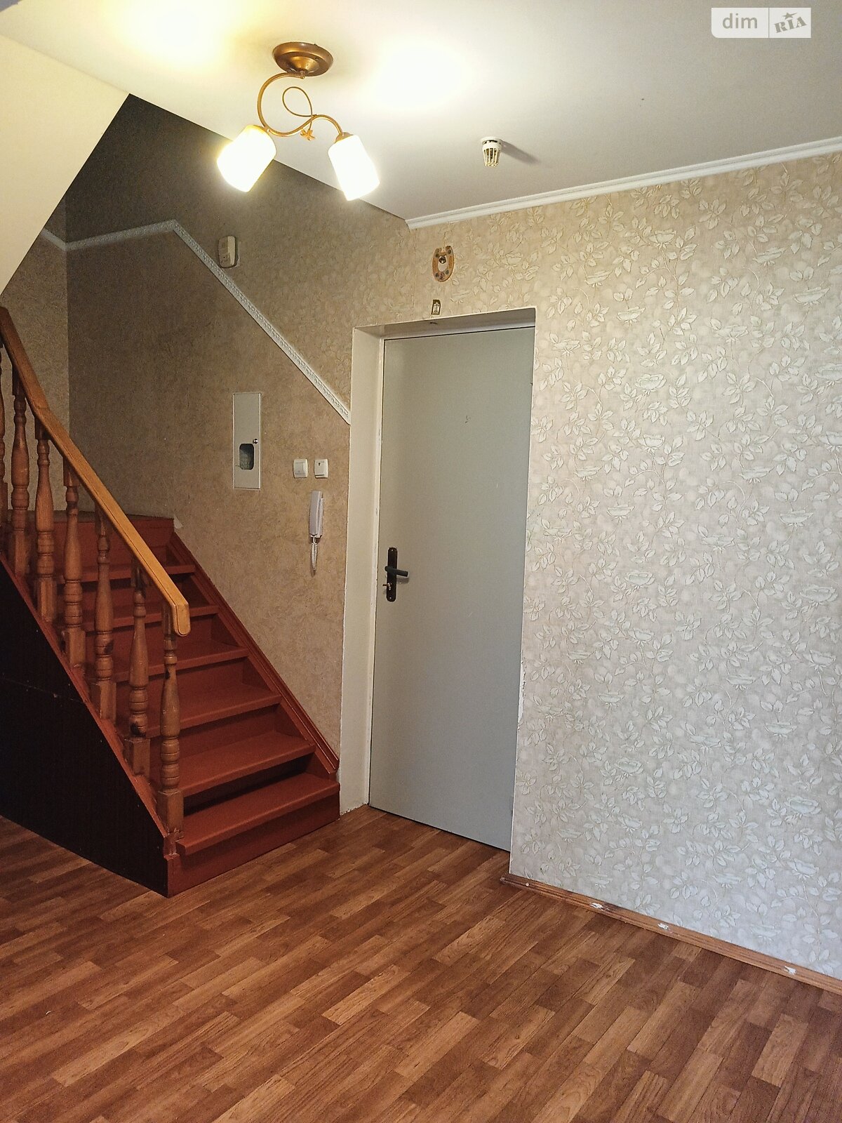 Продажа трехкомнатной квартиры в Варашу, на мкр. Победы, район Вараш фото 1 Продажа трехкомнатной квартиры в Варашу, на мкр. Победы, район Вараш фото 1