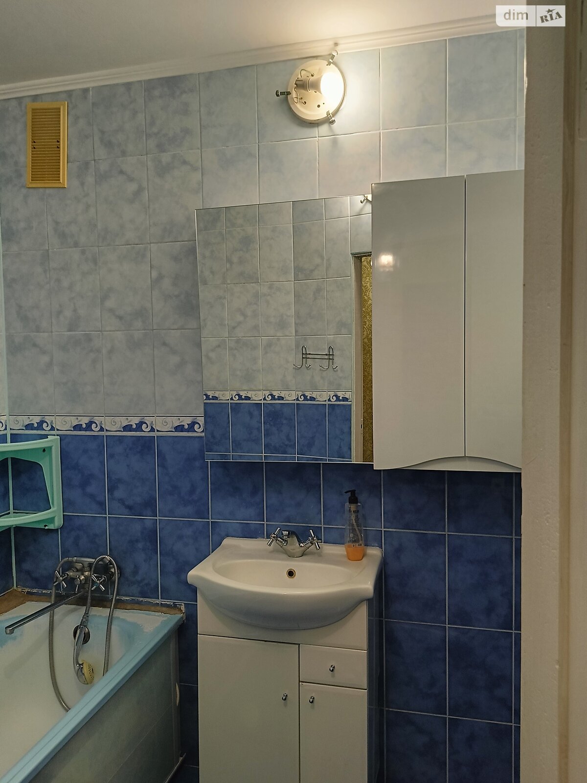 Продажа трехкомнатной квартиры в Варашу, на мкр. Победы, район Вараш фото 1 Продажа трехкомнатной квартиры в Варашу, на мкр. Победы, район Вараш фото 1