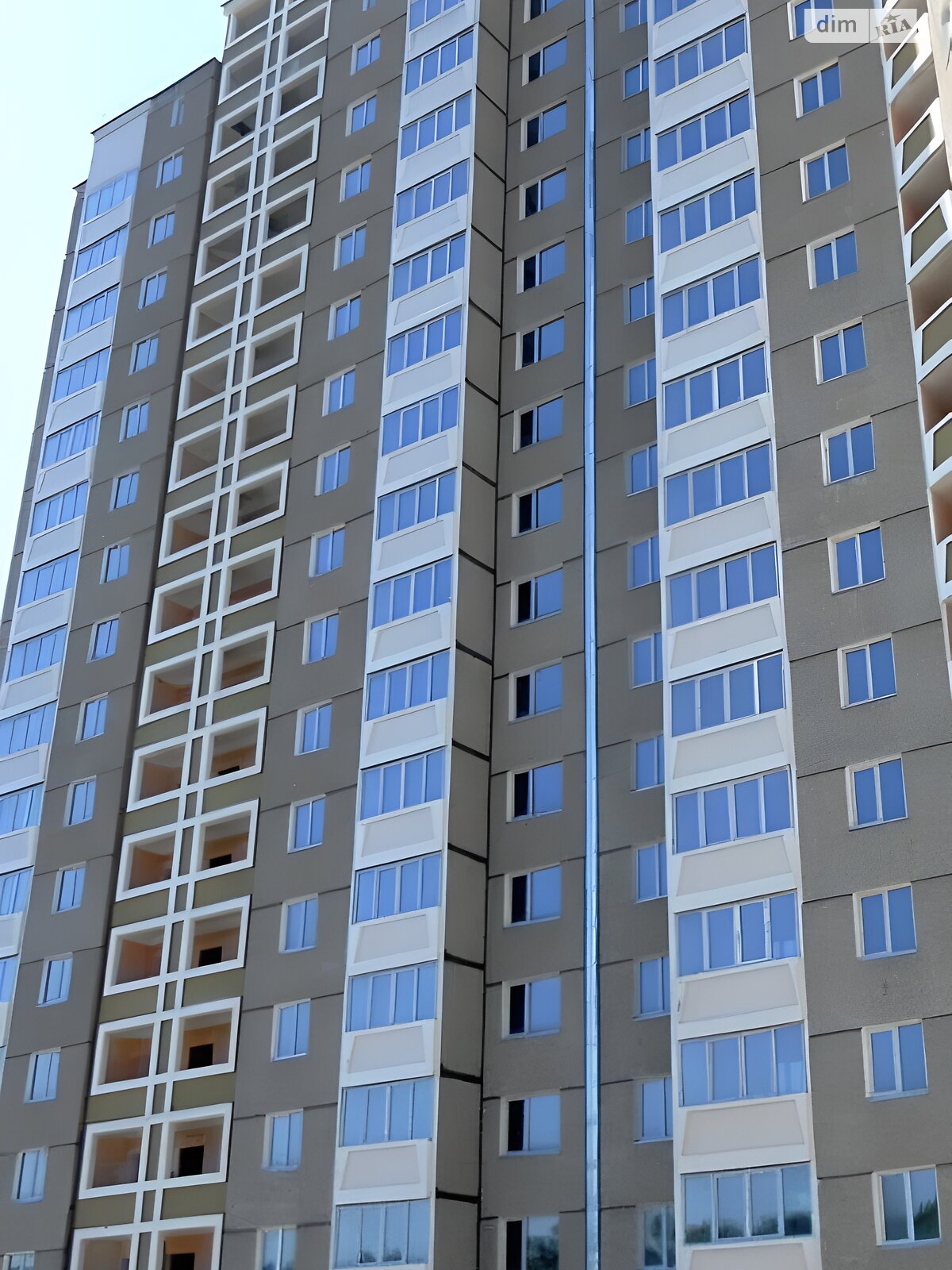 Продажа трехкомнатной квартиры в Василькове, на ул. Первого Мая 12/1, фото 1 Продажа трехкомнатной квартиры в Василькове, на ул. Первого Мая 12/1, фото 1