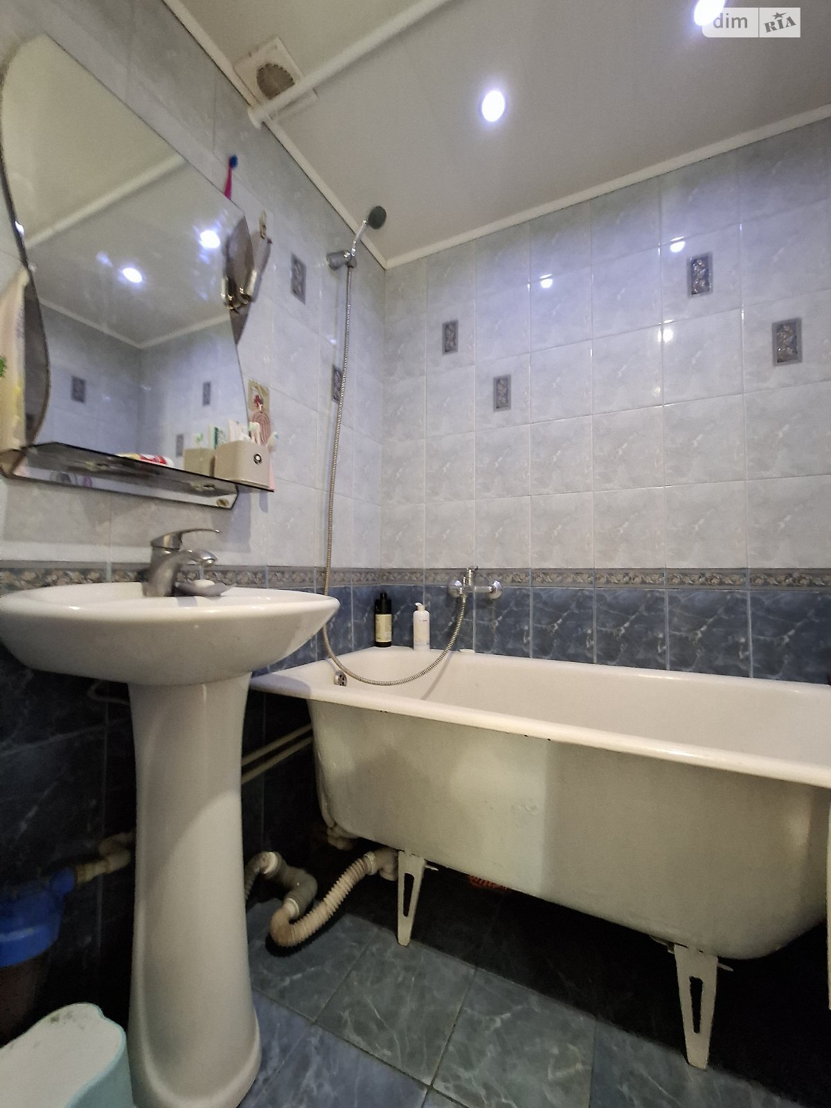 Продаж трикімнатної квартири в Васищеве, на вул. Орешкова 5, фото 1