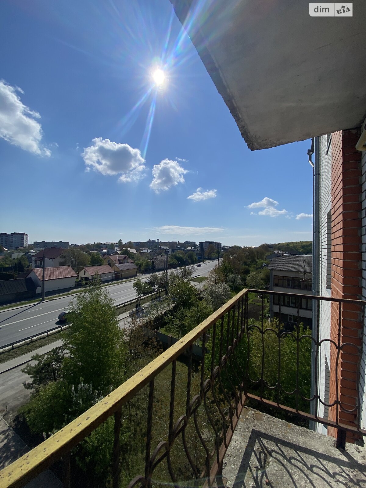 Продажа трехкомнатной квартиры в Великой Березовице, на ул. Микулинецкая, фото 1 Продажа трехкомнатной квартиры в Великой Березовице, на ул. Микулинецкая, фото 1
