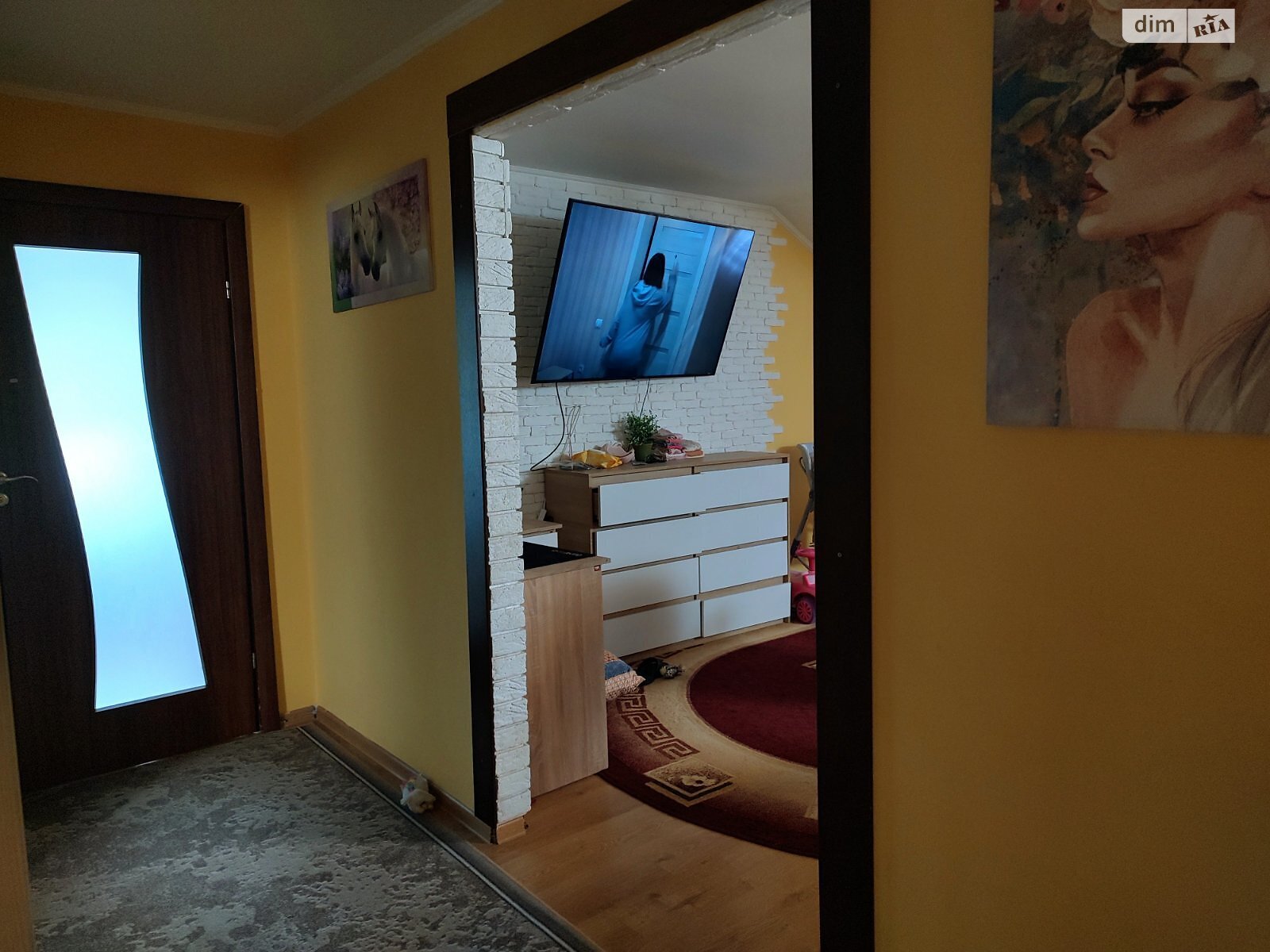 Продажа двухкомнатной квартиры в Великой Березовице, на ул. Микулинецкая, фото 1 Продажа двухкомнатной квартиры в Великой Березовице, на ул. Микулинецкая, фото 1