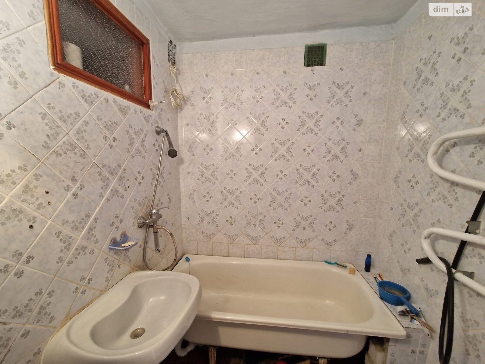 Продажа трехкомнатной квартиры в Великодолинском, на ул. Энтузиастов, фото 1 Продажа трехкомнатной квартиры в Великодолинском, на ул. Энтузиастов, фото 1