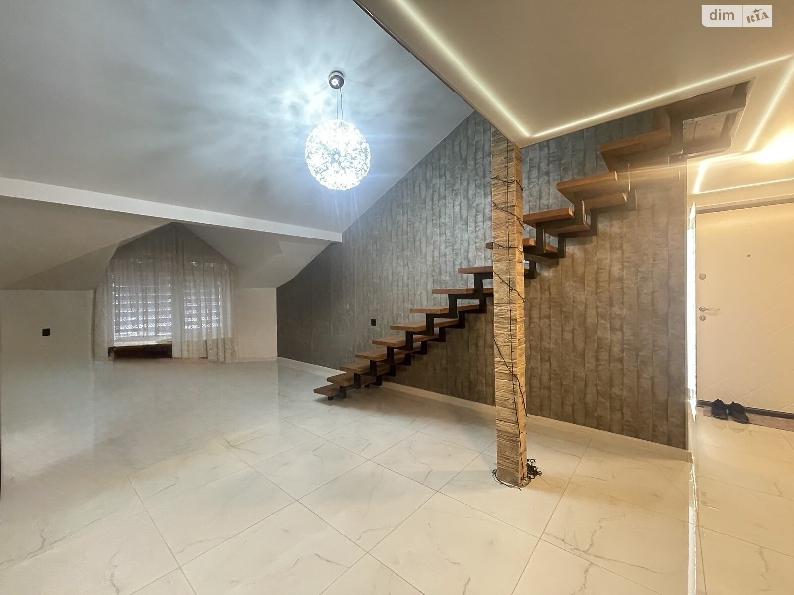 Продажа двухкомнатной квартиры в Великодолинском, на ул. Мариинская, фото 1