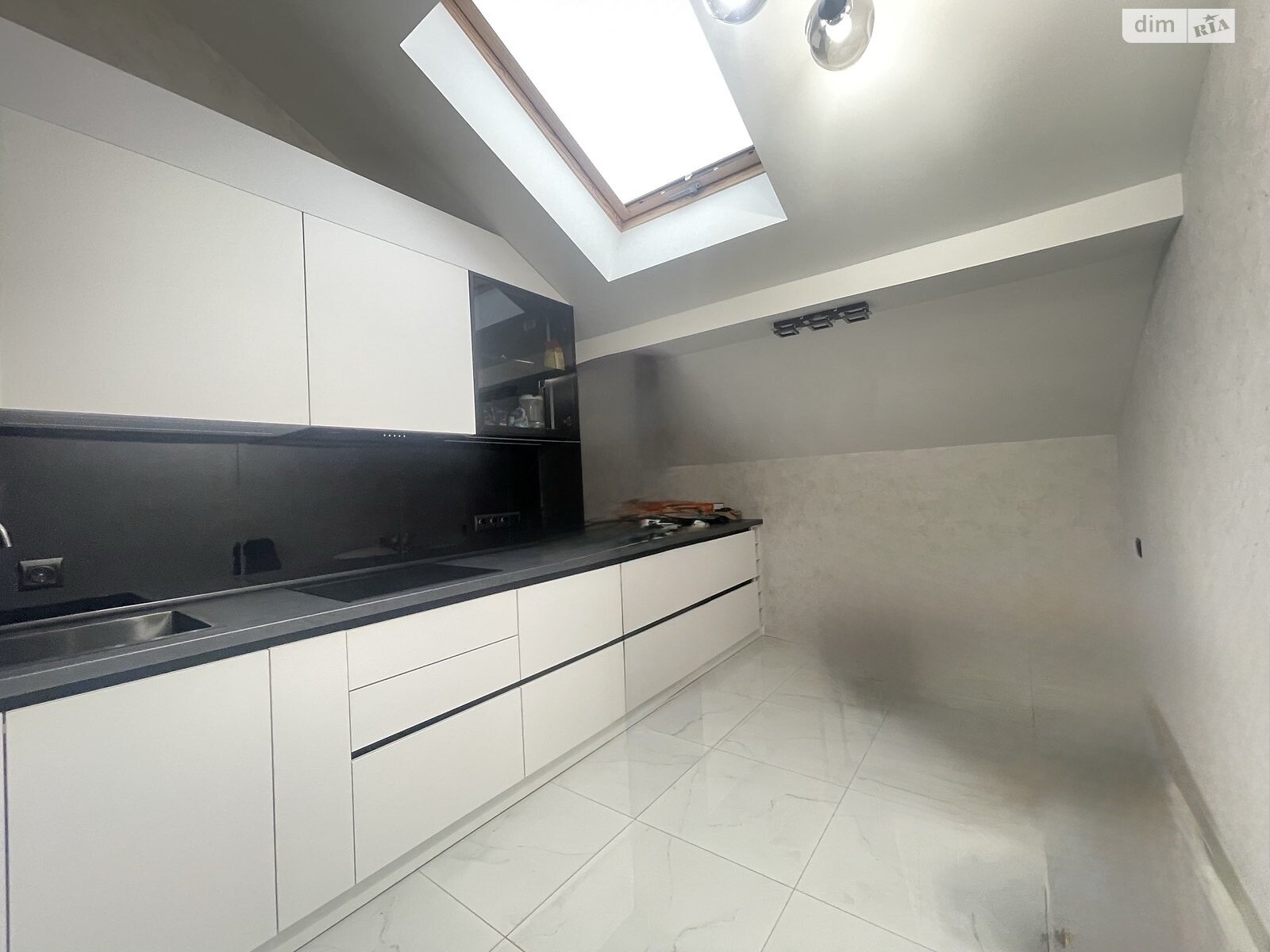 Продажа двухкомнатной квартиры в Великодолинском, на ул. Мариинская, фото 1